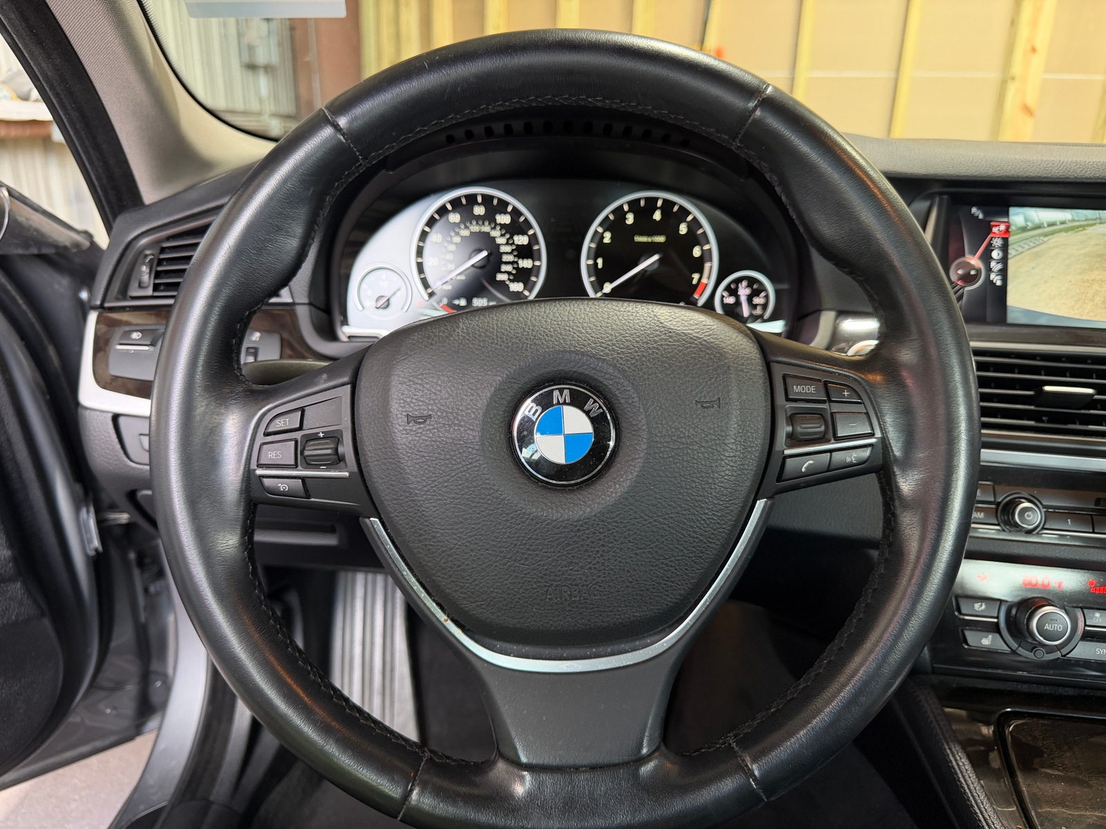 Thumbnail: 2015 BMW 5 Series - 4