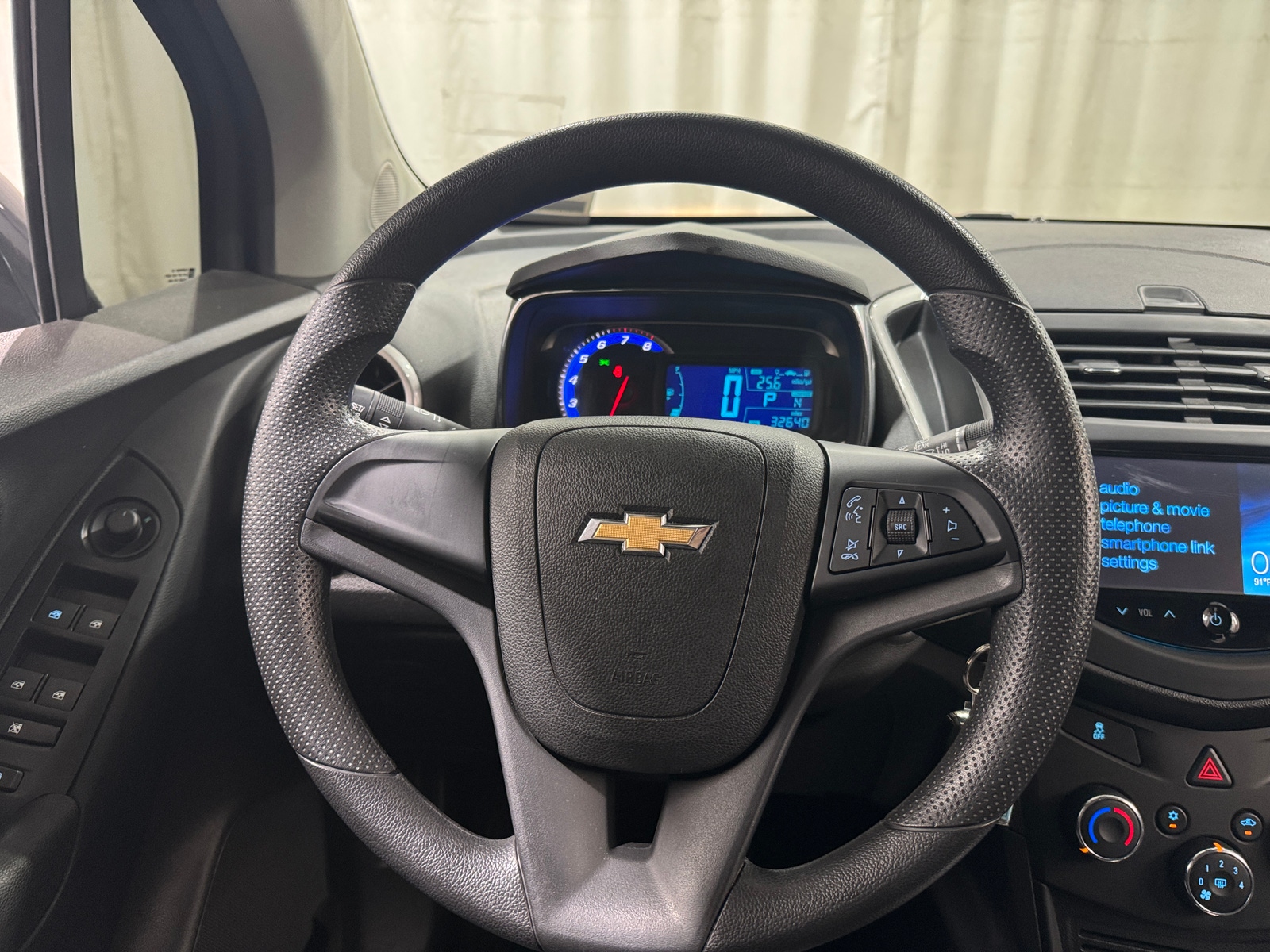 Thumbnail: 2016 Chevrolet Trax - 5