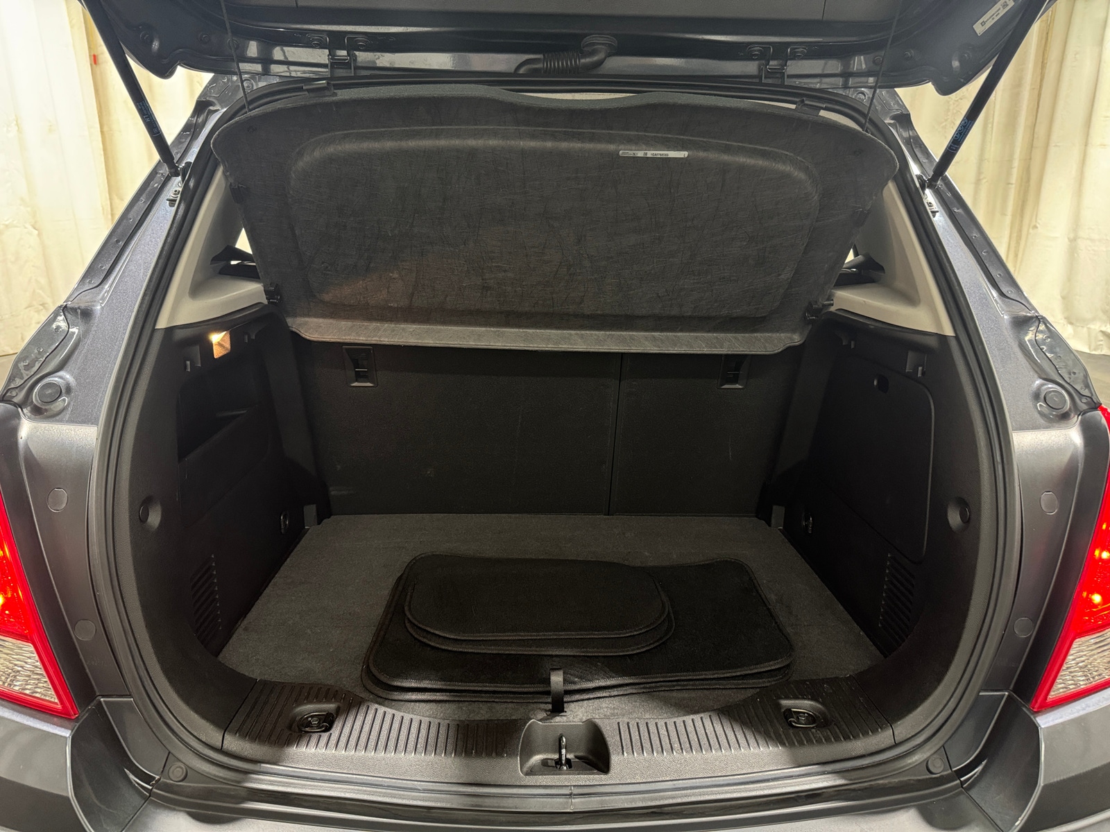 Thumbnail: 2016 Chevrolet Trax - 7