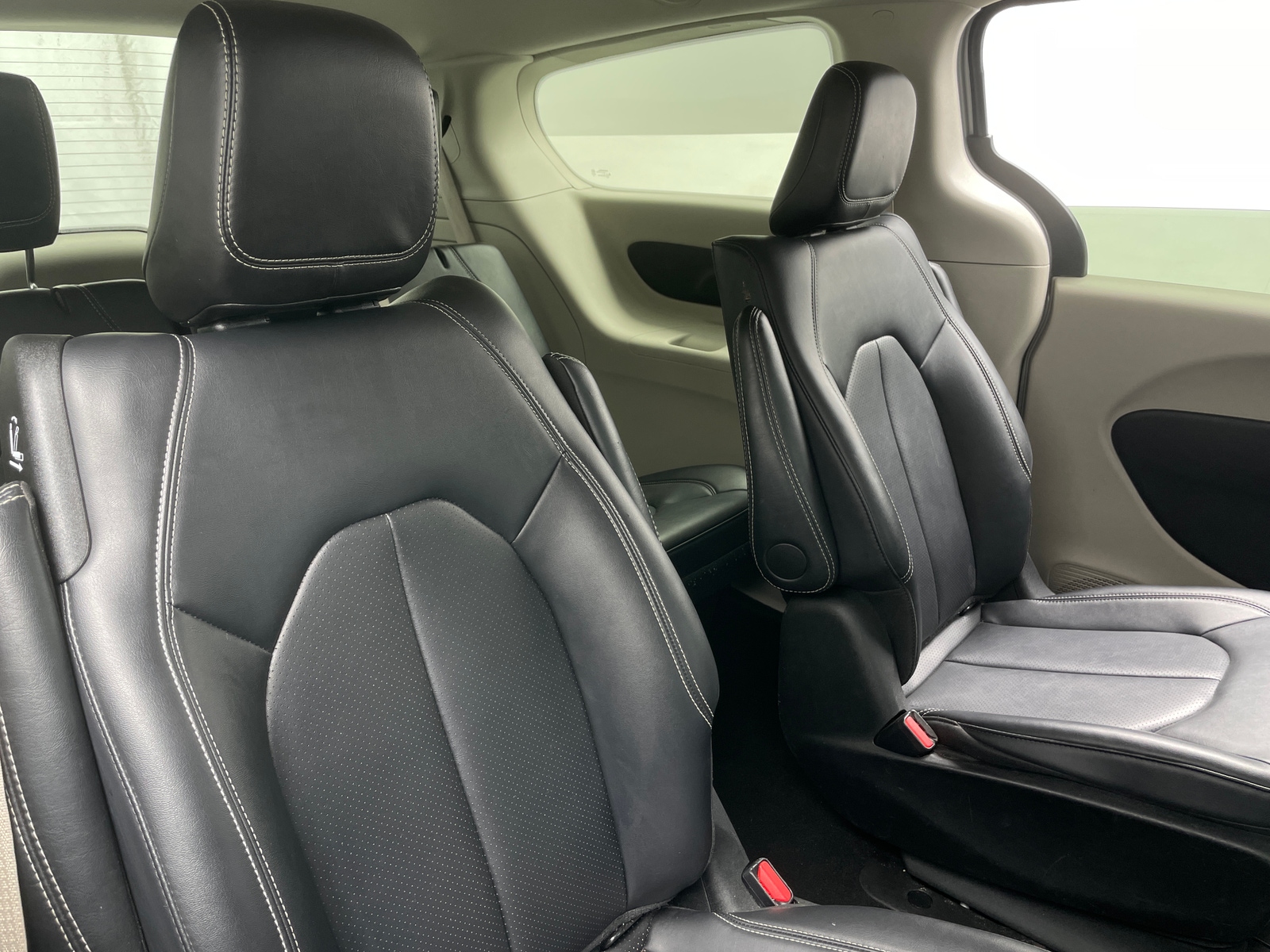 Thumbnail: 2024 Chrysler Pacifica - 6