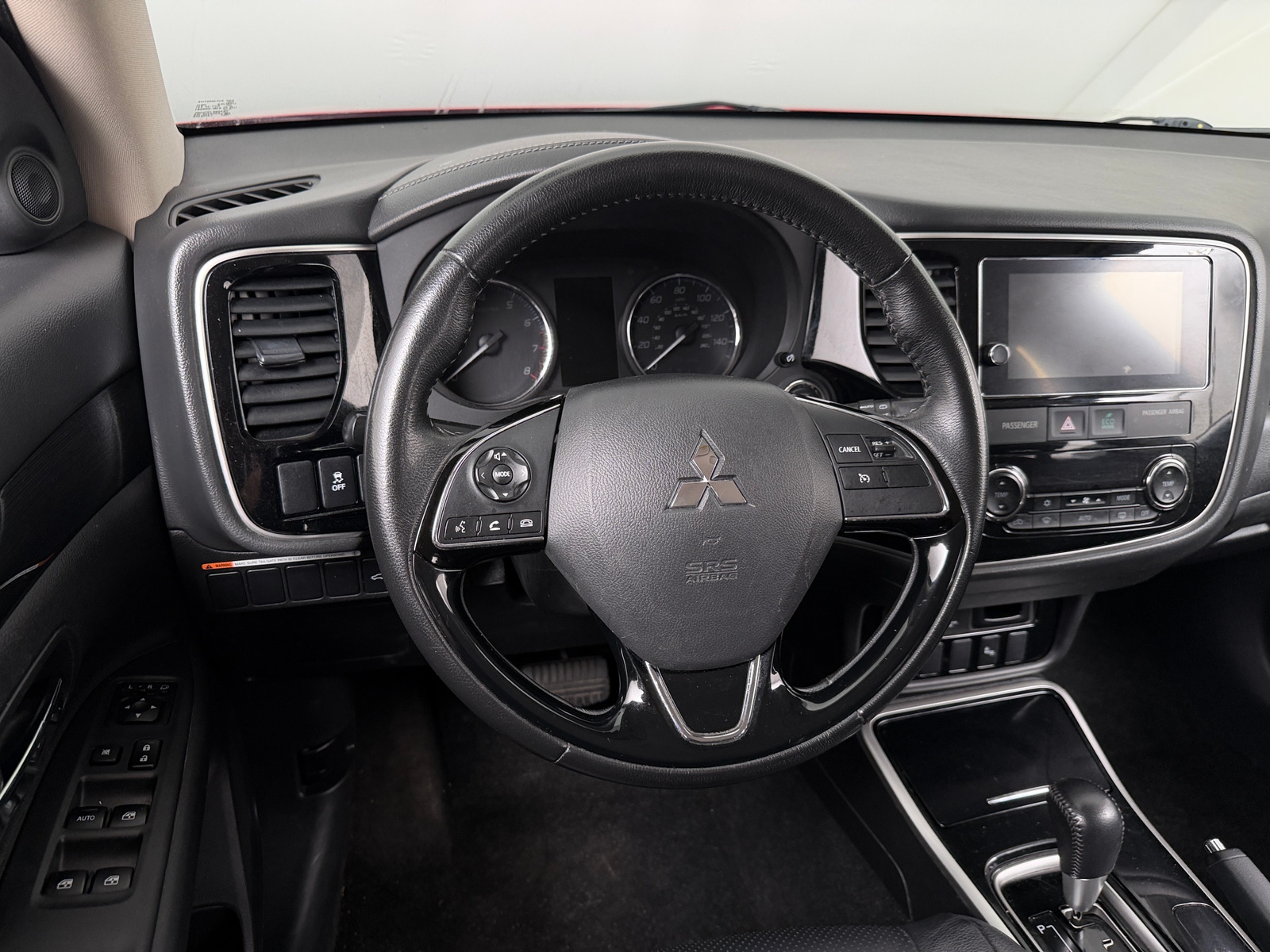 Thumbnail: 2018 Mitsubishi Outlander - 4