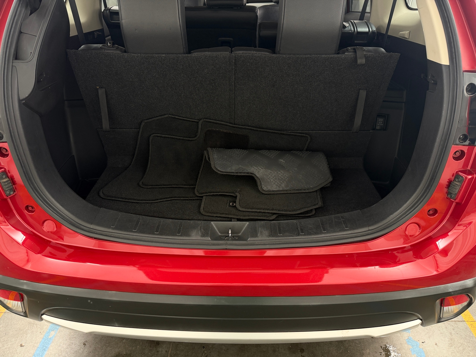 Thumbnail: 2018 Mitsubishi Outlander - 6