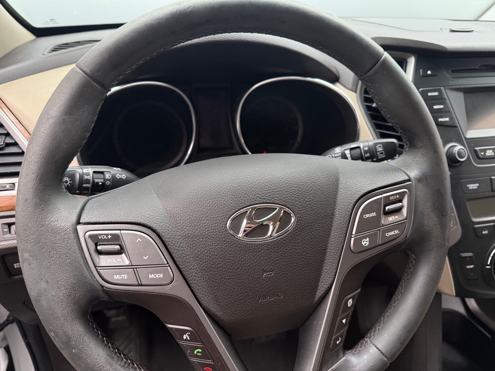 Thumbnail: 2014 Hyundai Santa Fe - 4