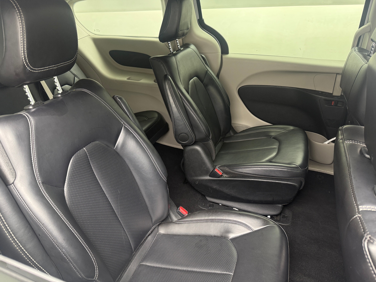 Thumbnail: 2024 Chrysler Pacifica - 5