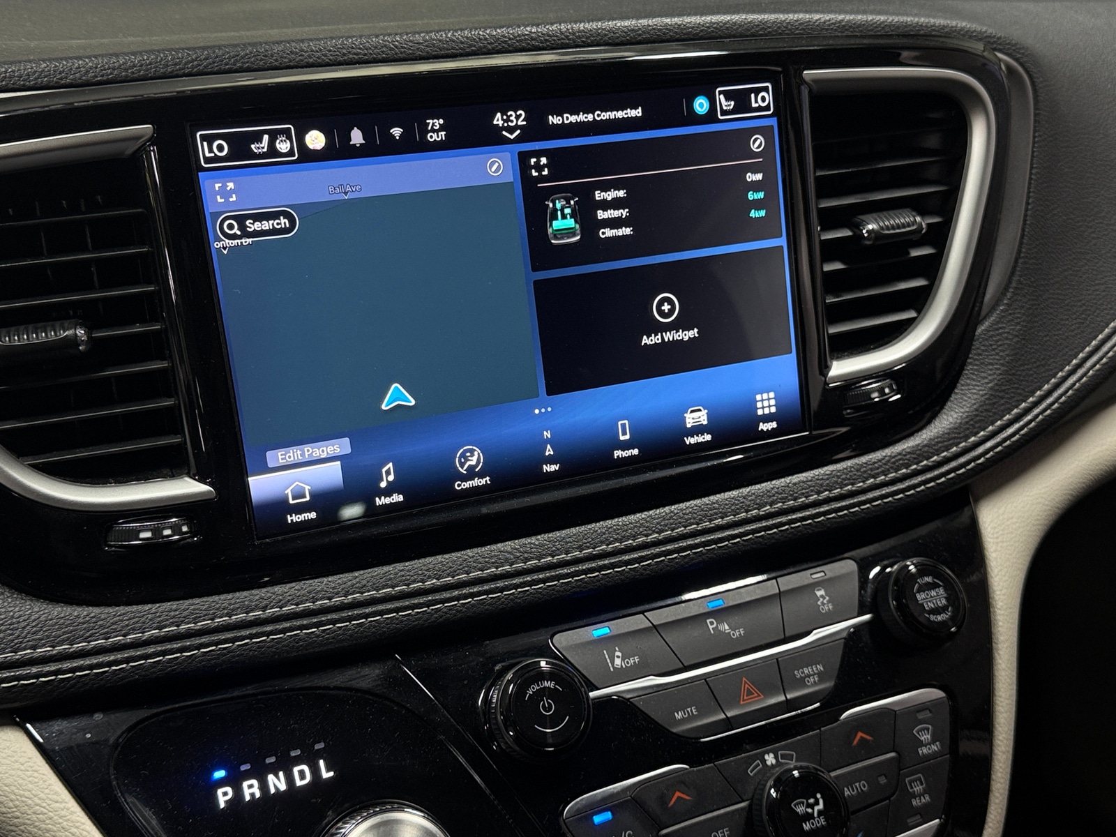 Thumbnail: 2024 Chrysler Pacifica - 3