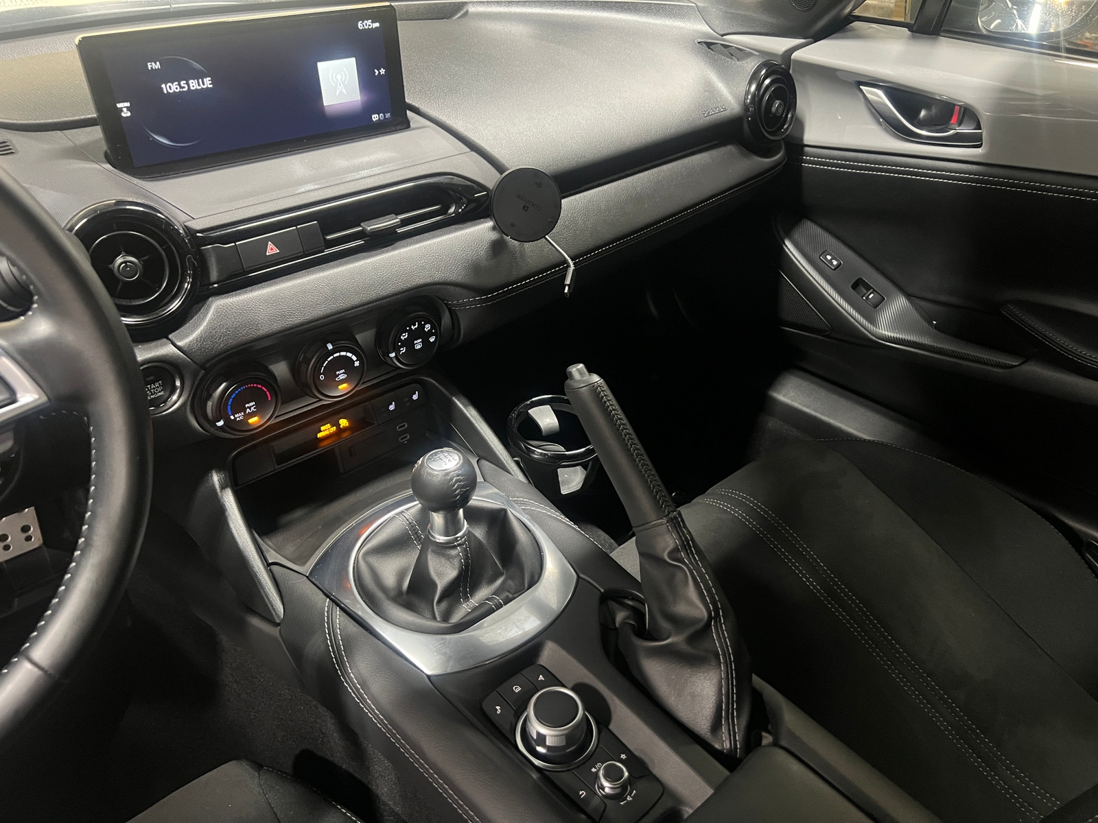 Thumbnail: 2024 Mazda MX-5 Miata - 4