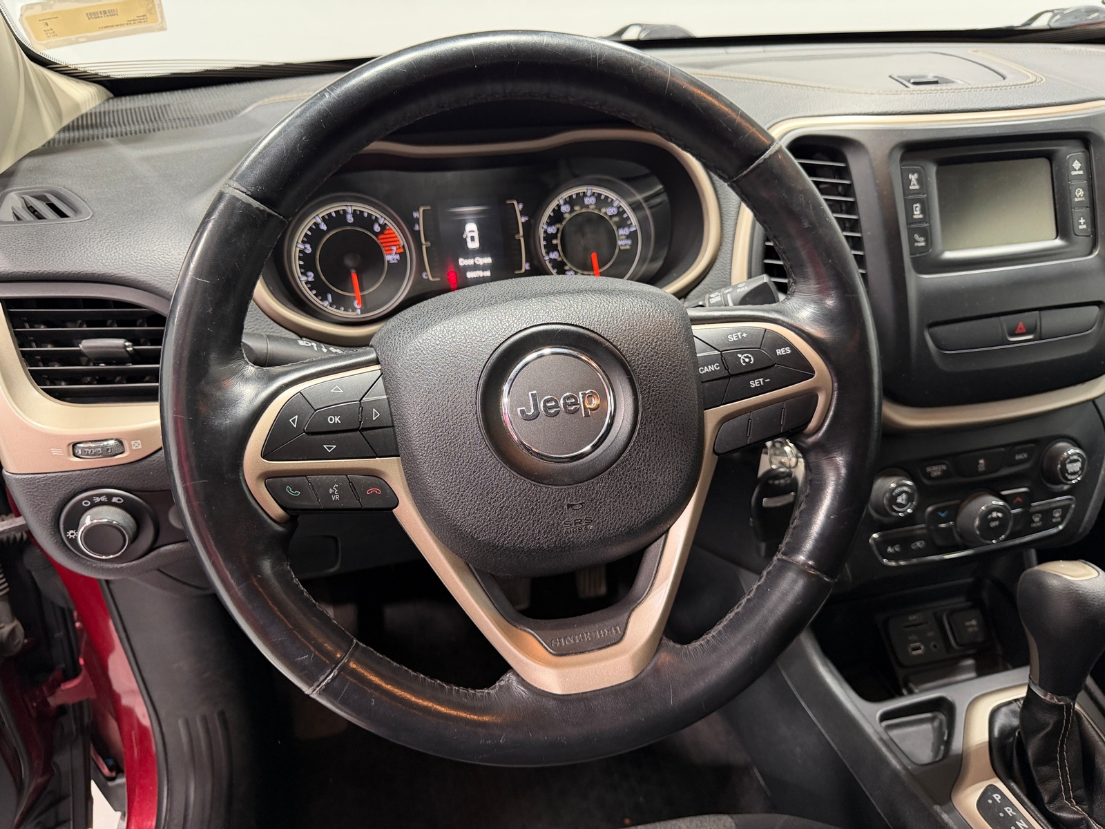 Thumbnail: 2016 Jeep Cherokee - 5