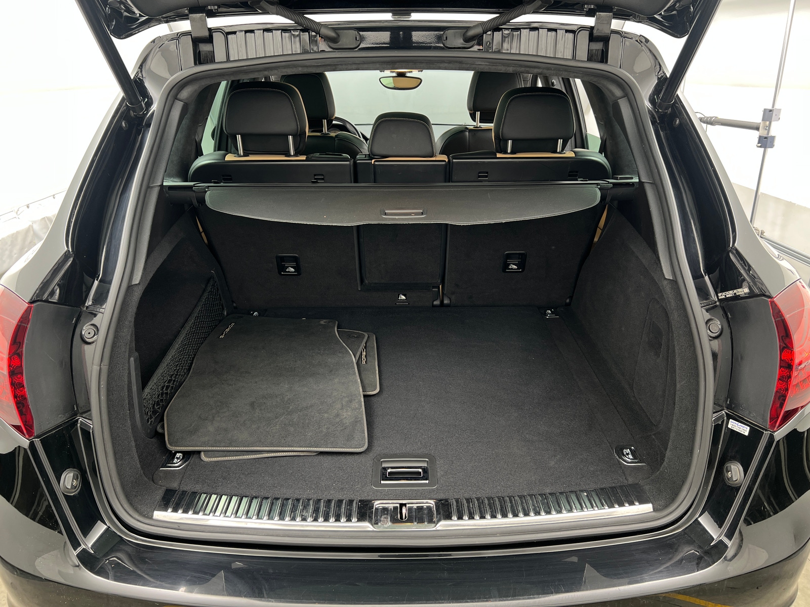 Thumbnail: 2014 Porsche Cayenne - 6