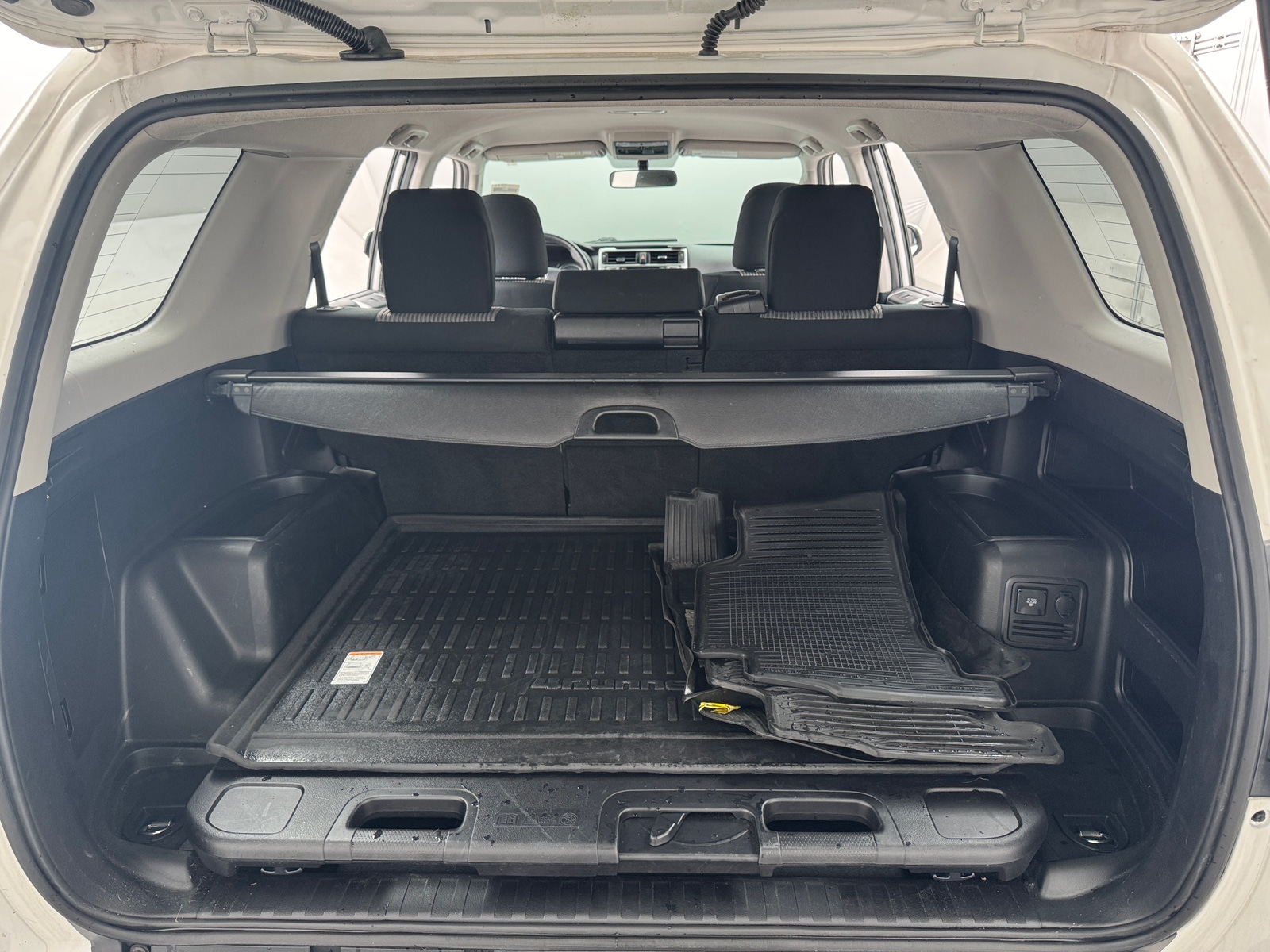 Thumbnail: 2016 Toyota 4Runner - 7