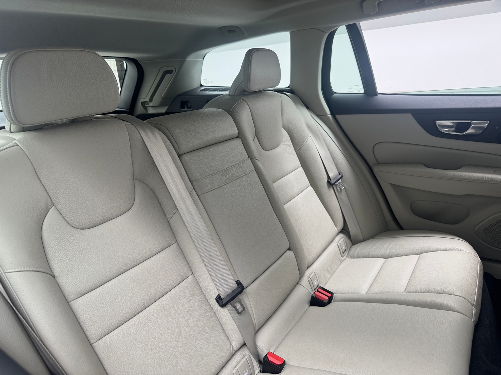 Thumbnail: 2020 Volvo V60 - 5