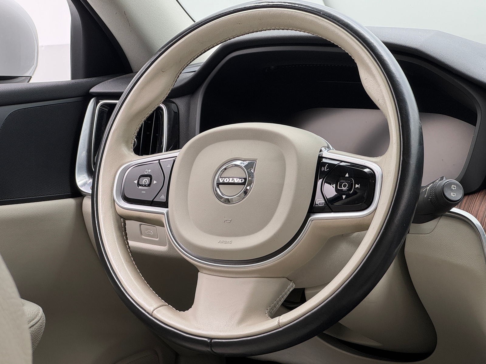 Thumbnail: 2020 Volvo V60 - 4
