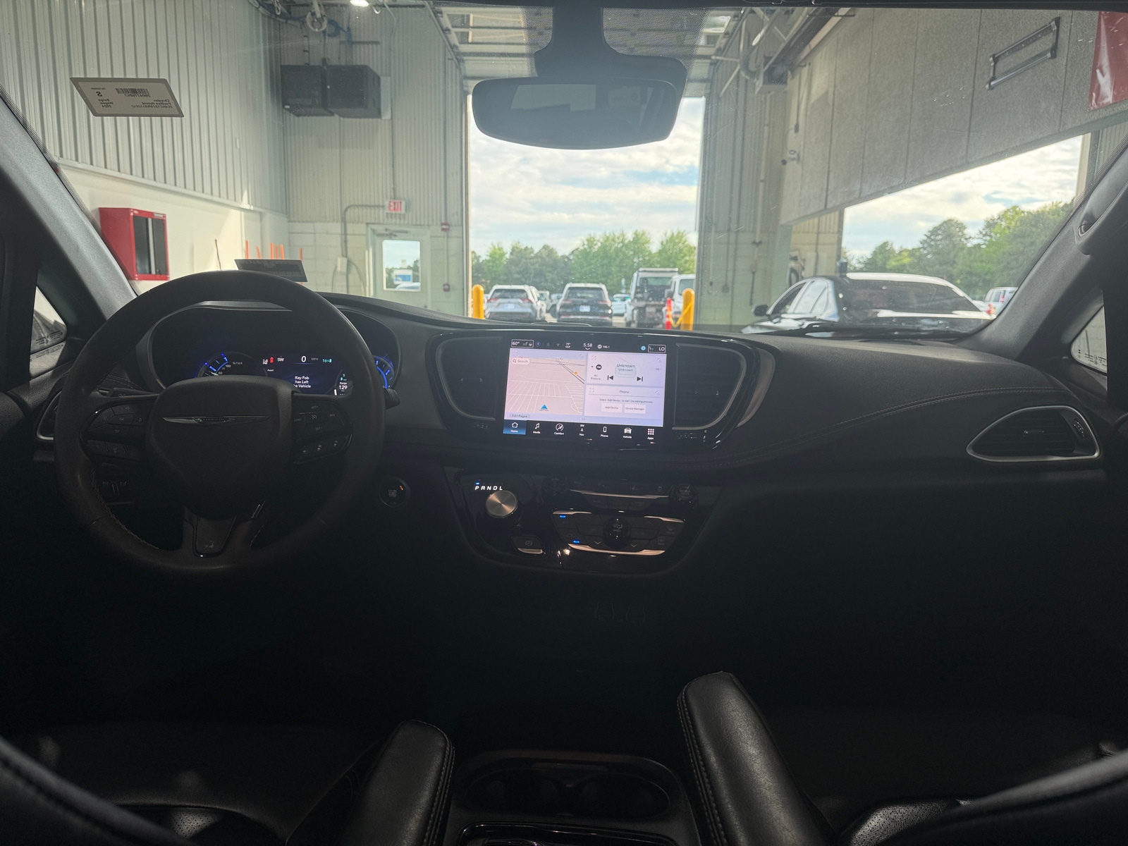 Thumbnail: 2024 Chrysler Pacifica - 3