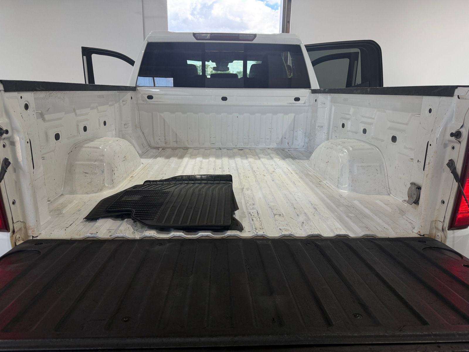 Thumbnail: 2023 Chevrolet Silverado 1500 - 7
