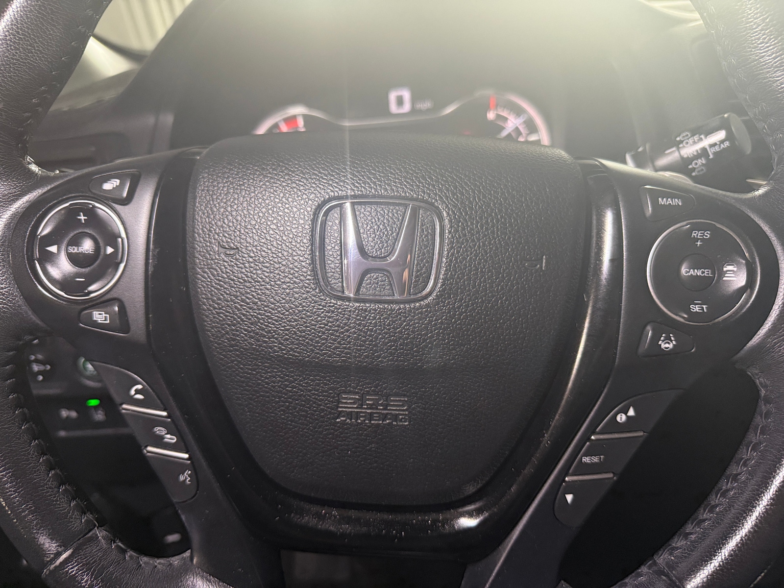 Thumbnail: 2017 Honda Pilot - 4