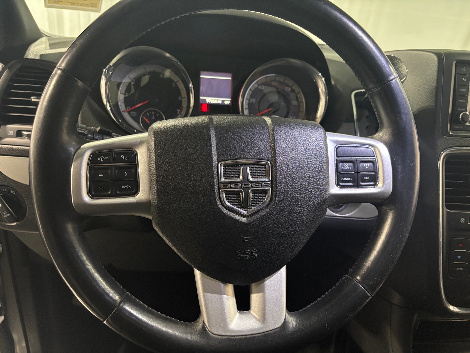 Thumbnail: 2017 Dodge Grand Caravan - 4