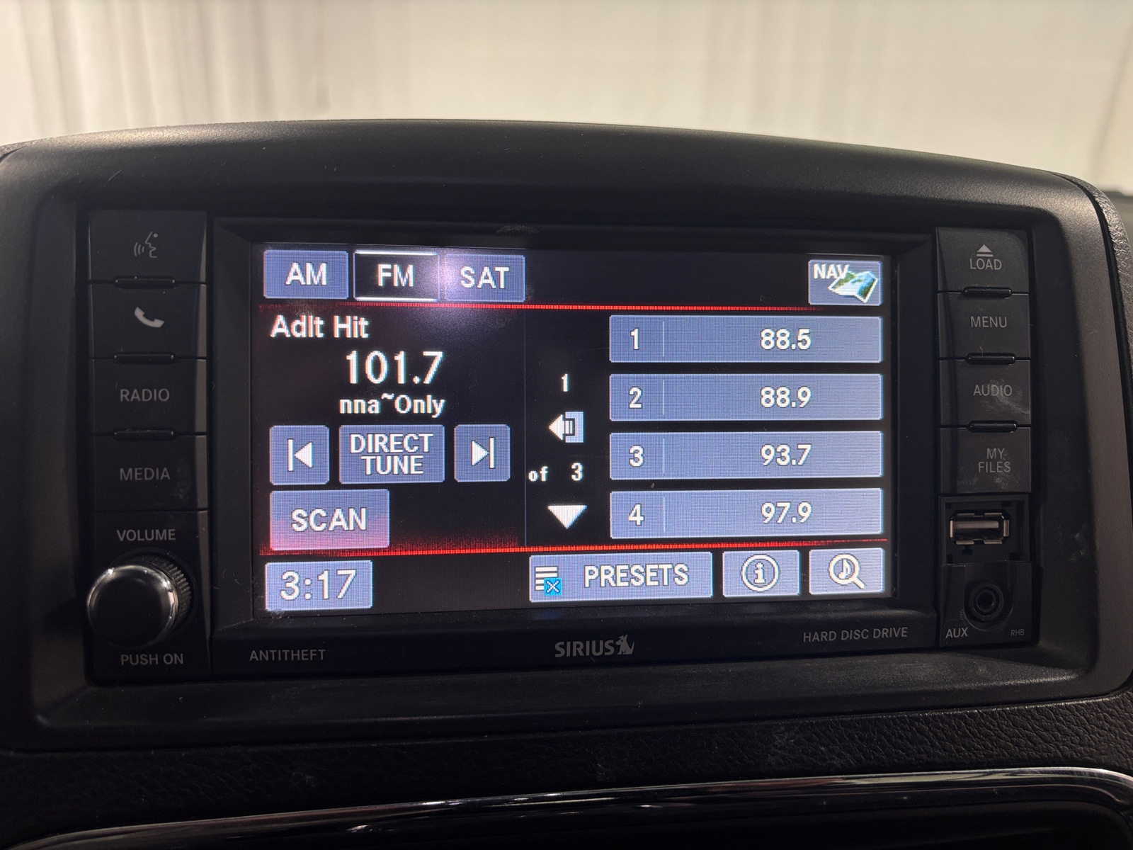 Thumbnail: 2017 Dodge Grand Caravan - 3