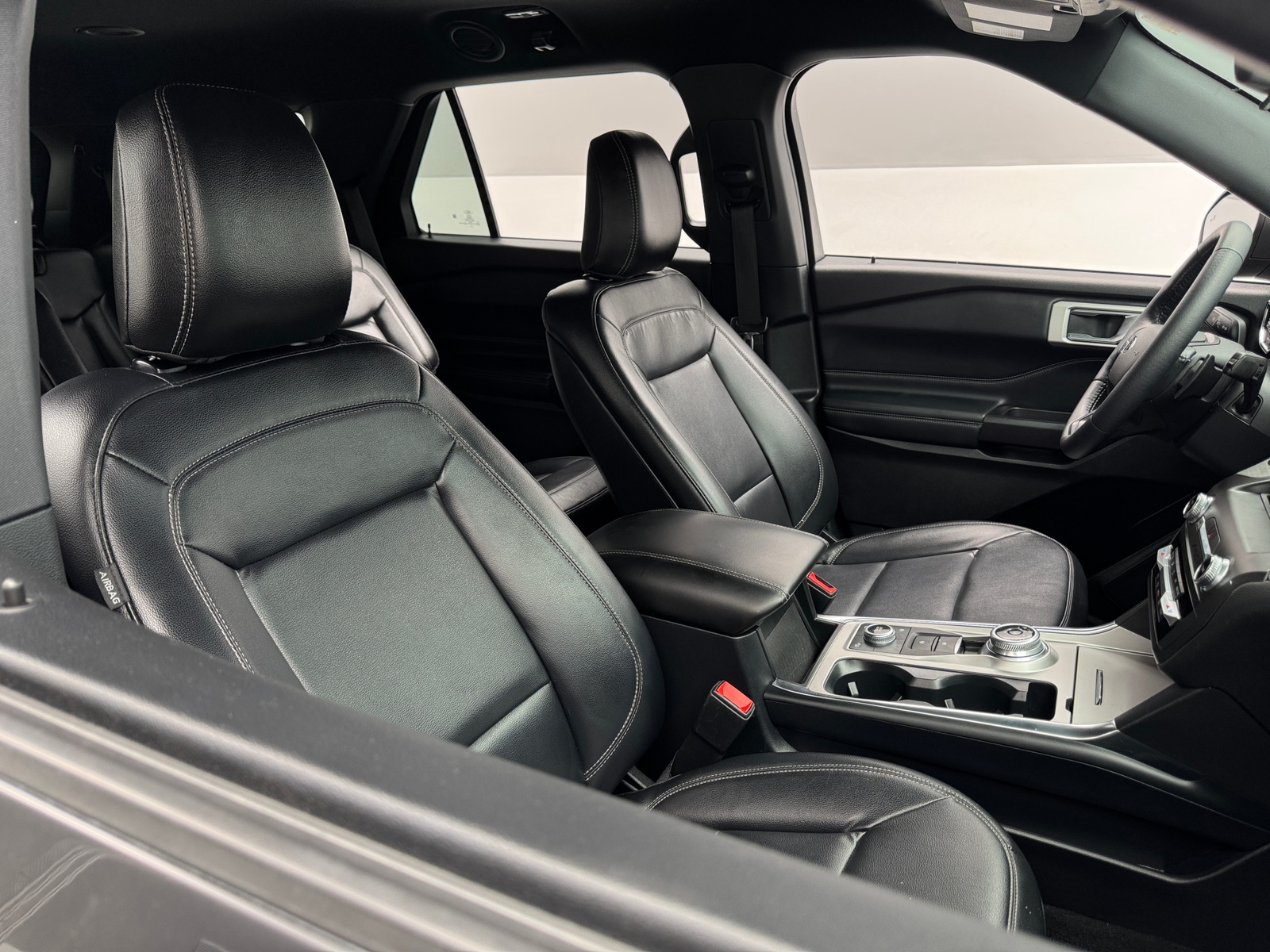 Thumbnail: 2020 Ford Explorer - 2