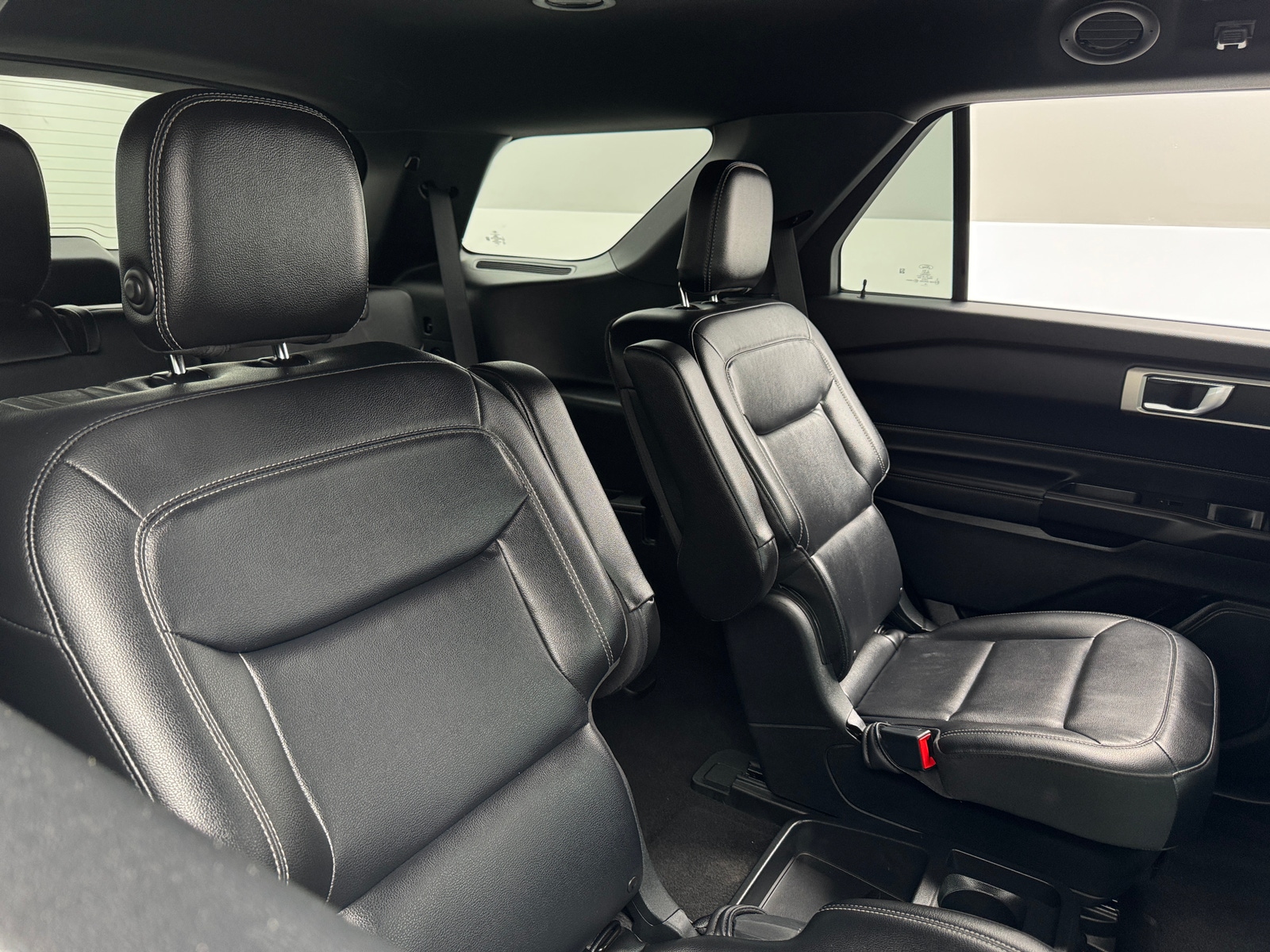 Thumbnail: 2020 Ford Explorer - 6