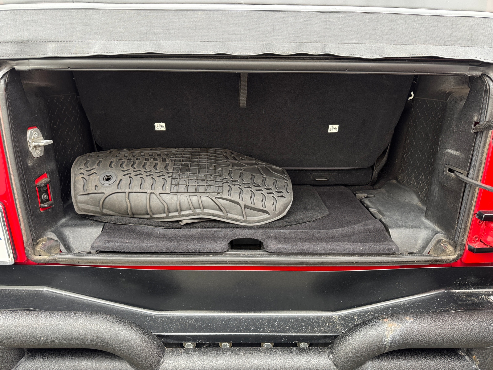 Thumbnail: 2015 Jeep Wrangler - 7