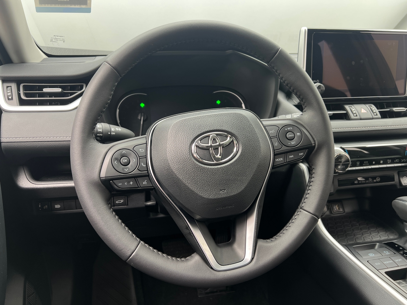 Thumbnail: 2025 Toyota RAV4 - 4