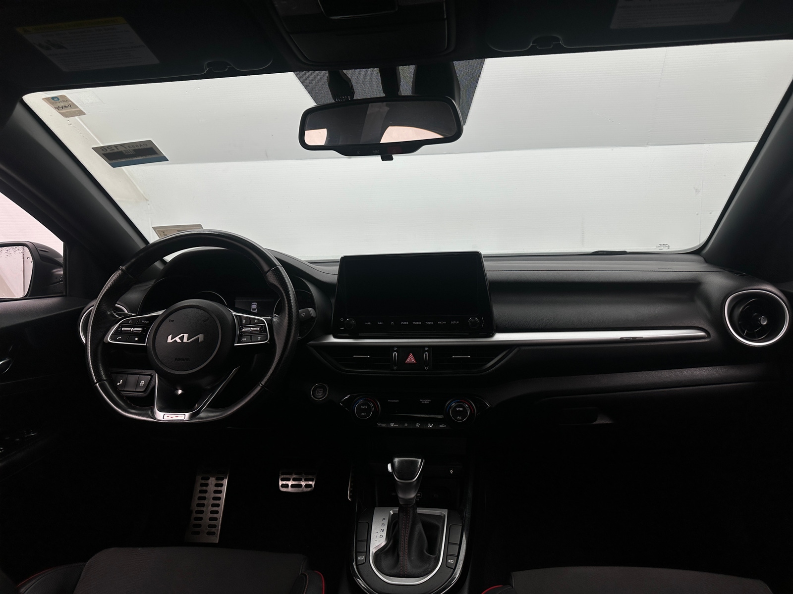 Thumbnail: 2024 Kia Forte - 3