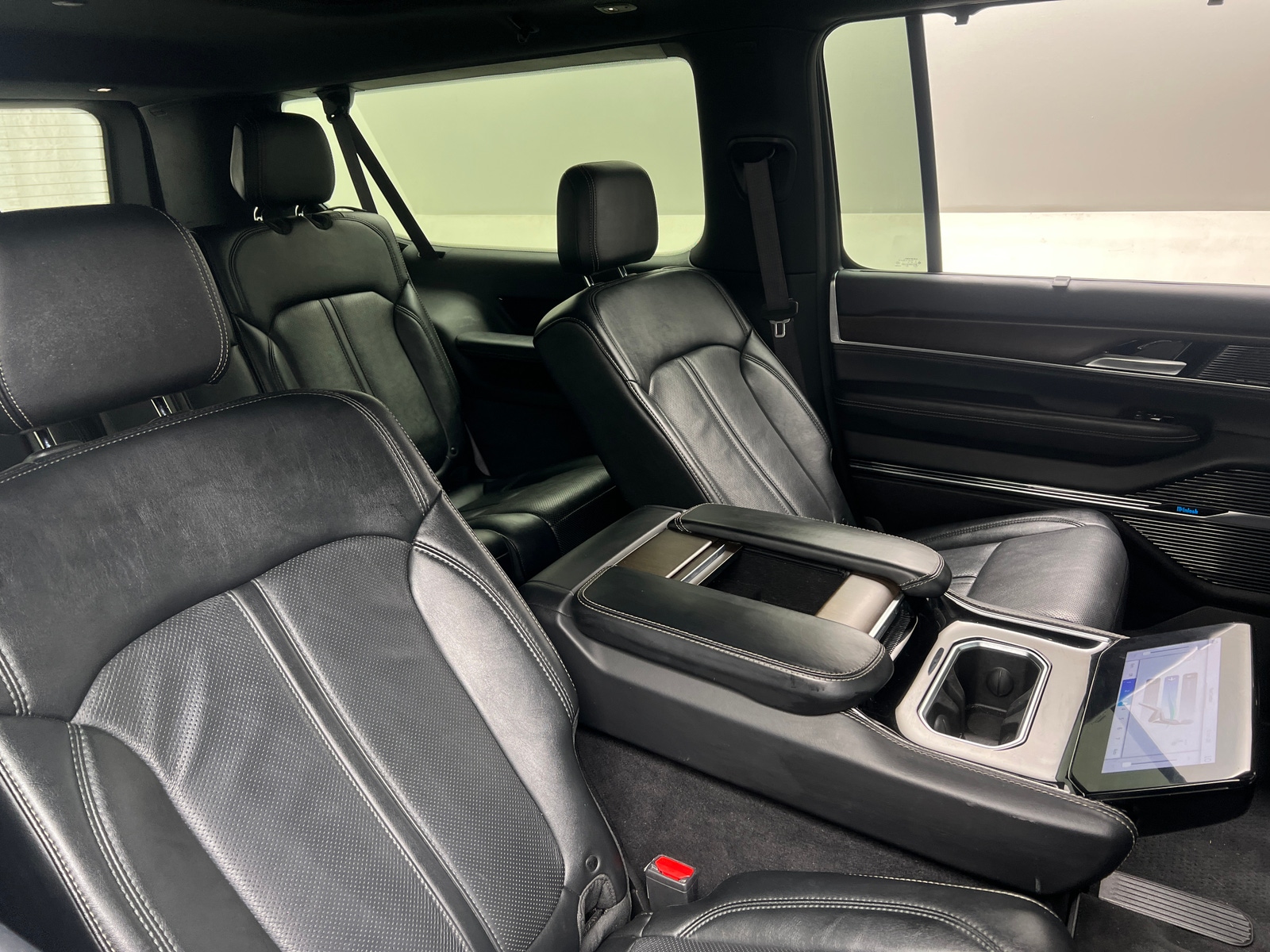 Thumbnail: 2024 Jeep Grand Wagoneer L - 5