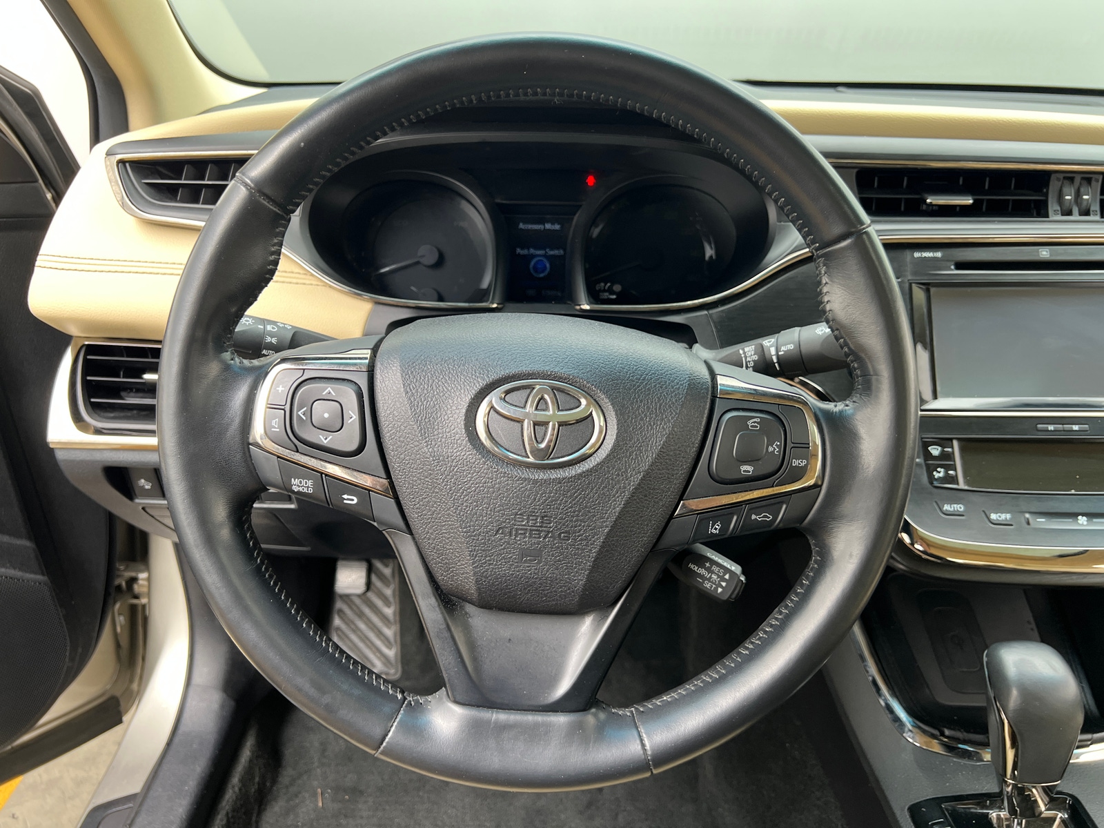 Thumbnail: 2017 Toyota Avalon - 4