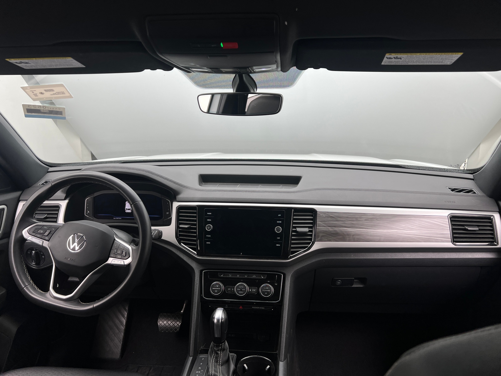 Thumbnail: 2022 Volkswagen Atlas - 3