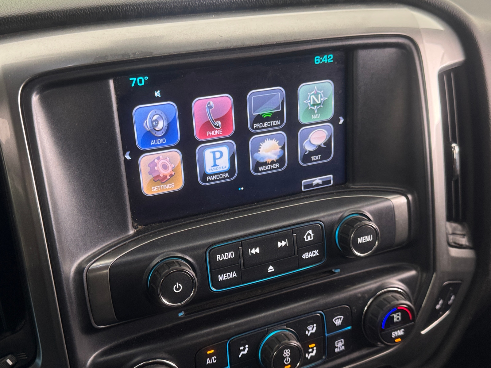 Thumbnail: 2016 Chevrolet Silverado 1500 - 4