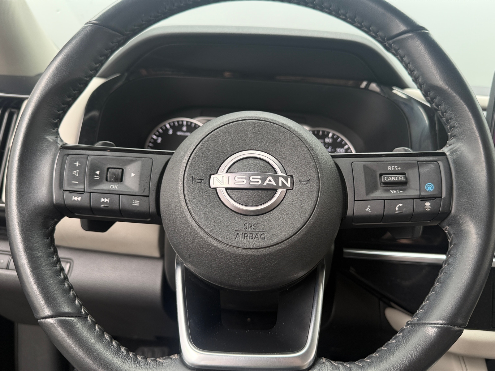 Thumbnail: 2023 Nissan Pathfinder - 5