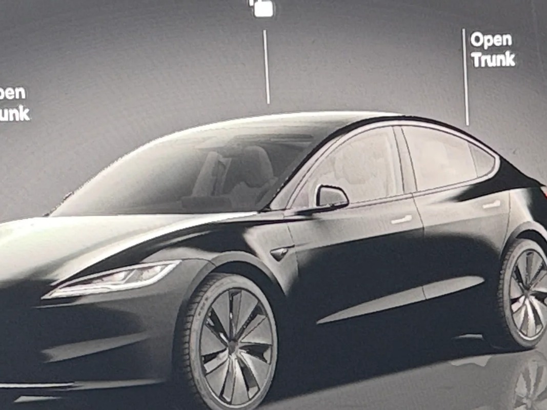 Thumbnail: 2025 Tesla Model 3 - 3