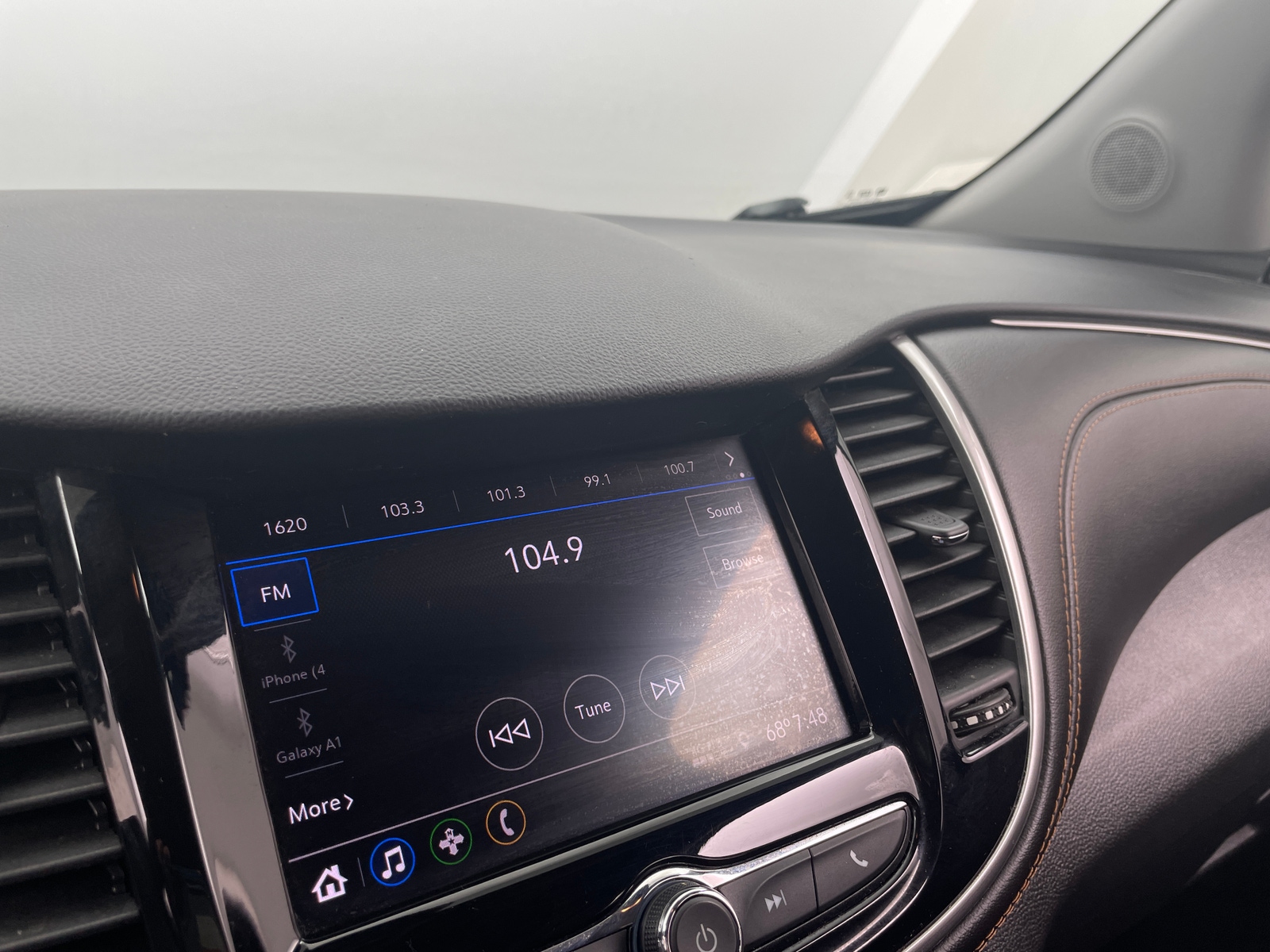 Thumbnail: 2020 Chevrolet Trax - 4
