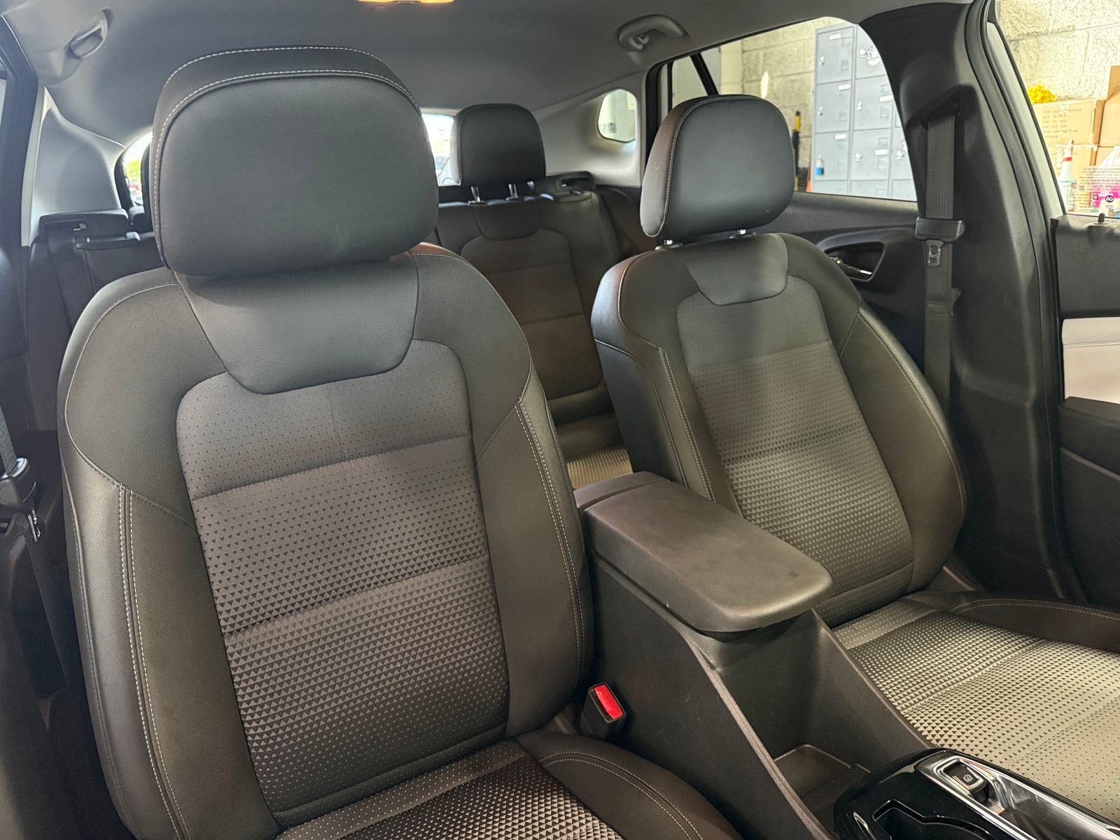Thumbnail: 2025 Chevrolet Trax - 2