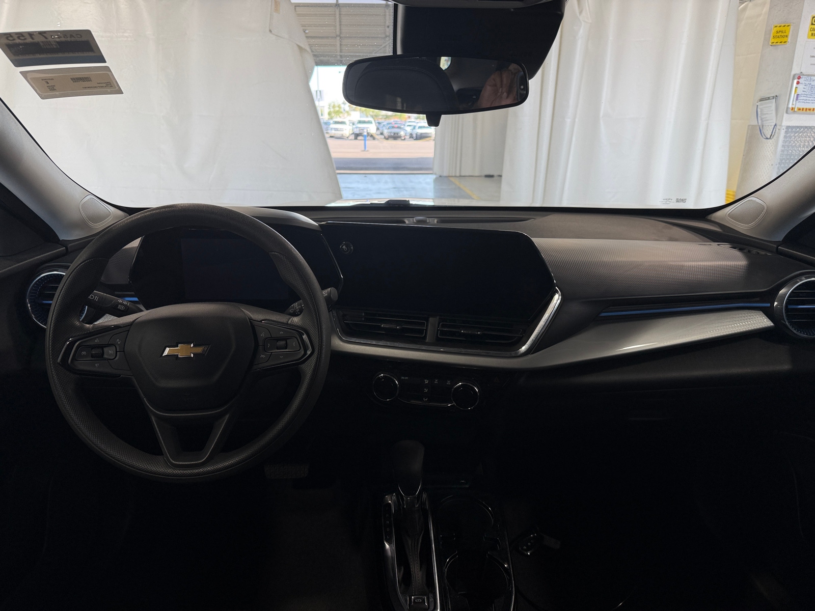 Thumbnail: 2025 Chevrolet Trax - 3