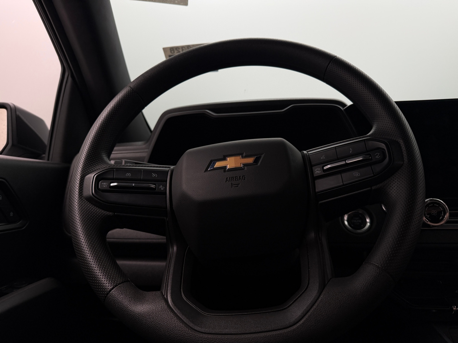 Thumbnail: 2024 Chevrolet Colorado - 5