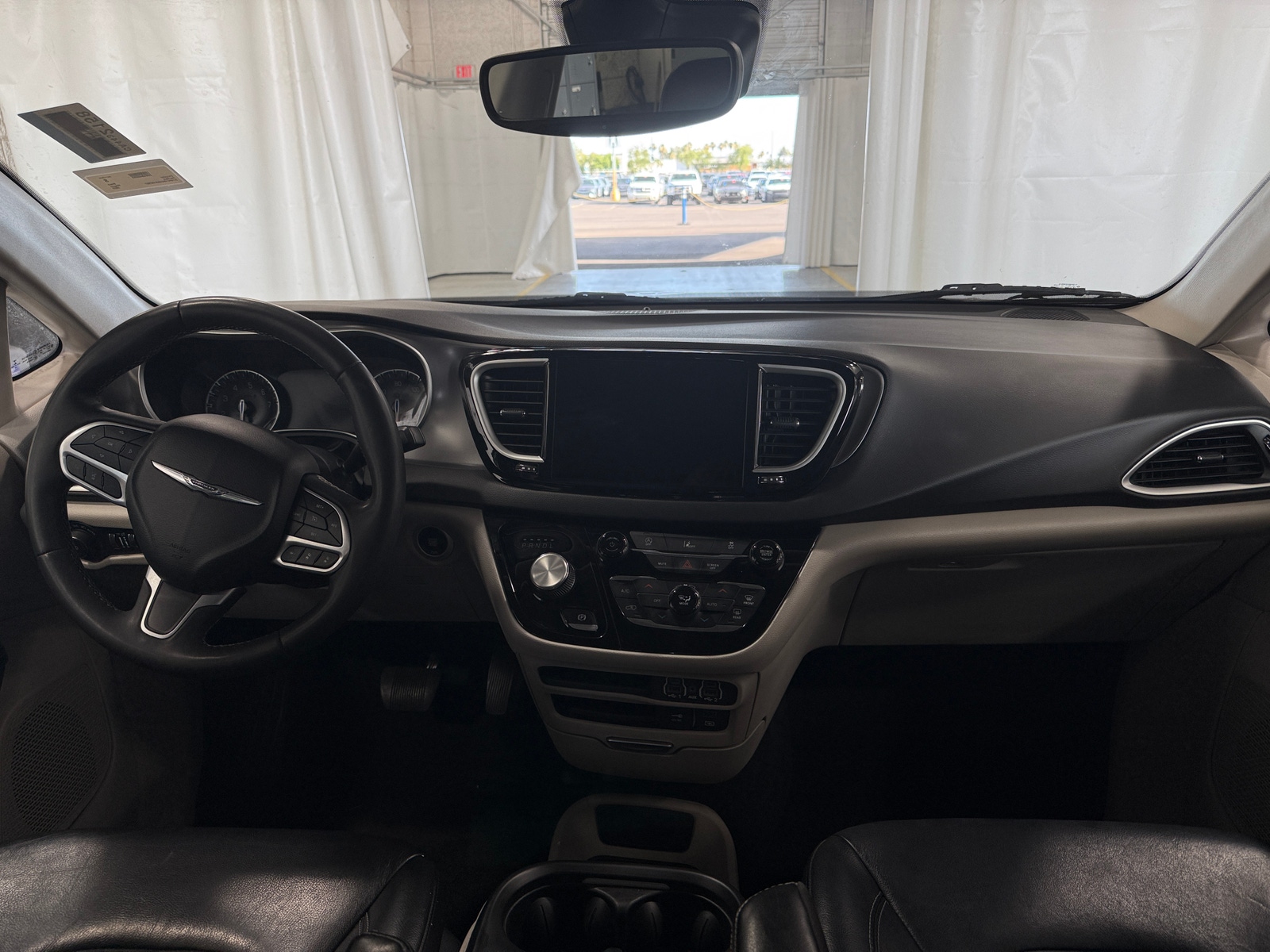 Thumbnail: 2022 Chrysler Pacifica - 2