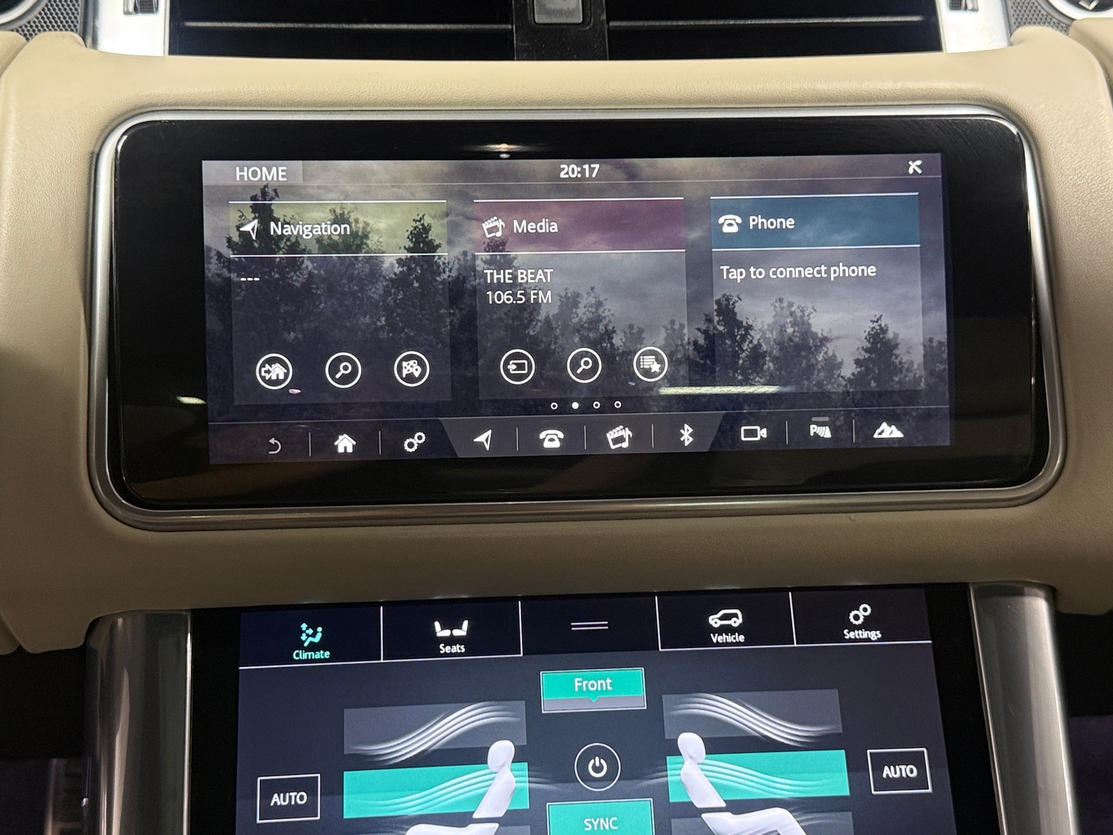 Thumbnail: 2020 Land Rover Range Rover Sport - 3