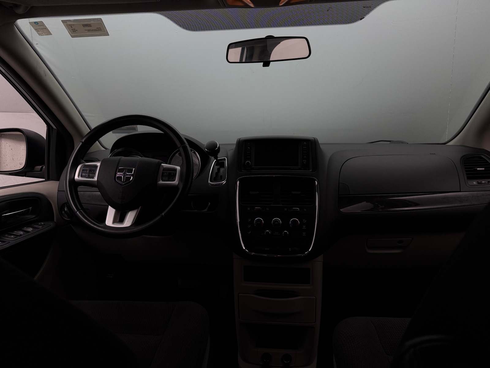 Thumbnail: 2018 Dodge Grand Caravan - 3