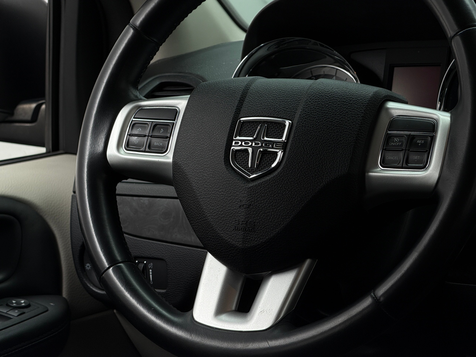 Thumbnail: 2018 Dodge Grand Caravan - 5