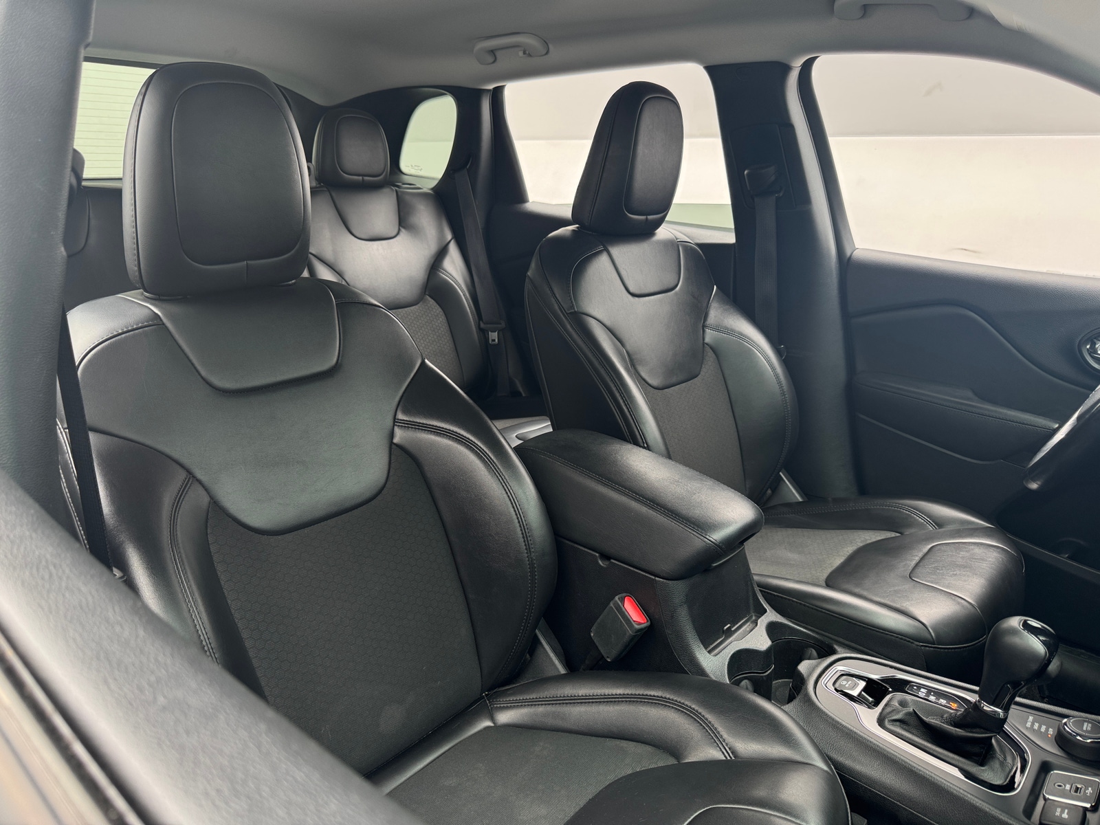 Thumbnail: 2020 Jeep Cherokee - 2