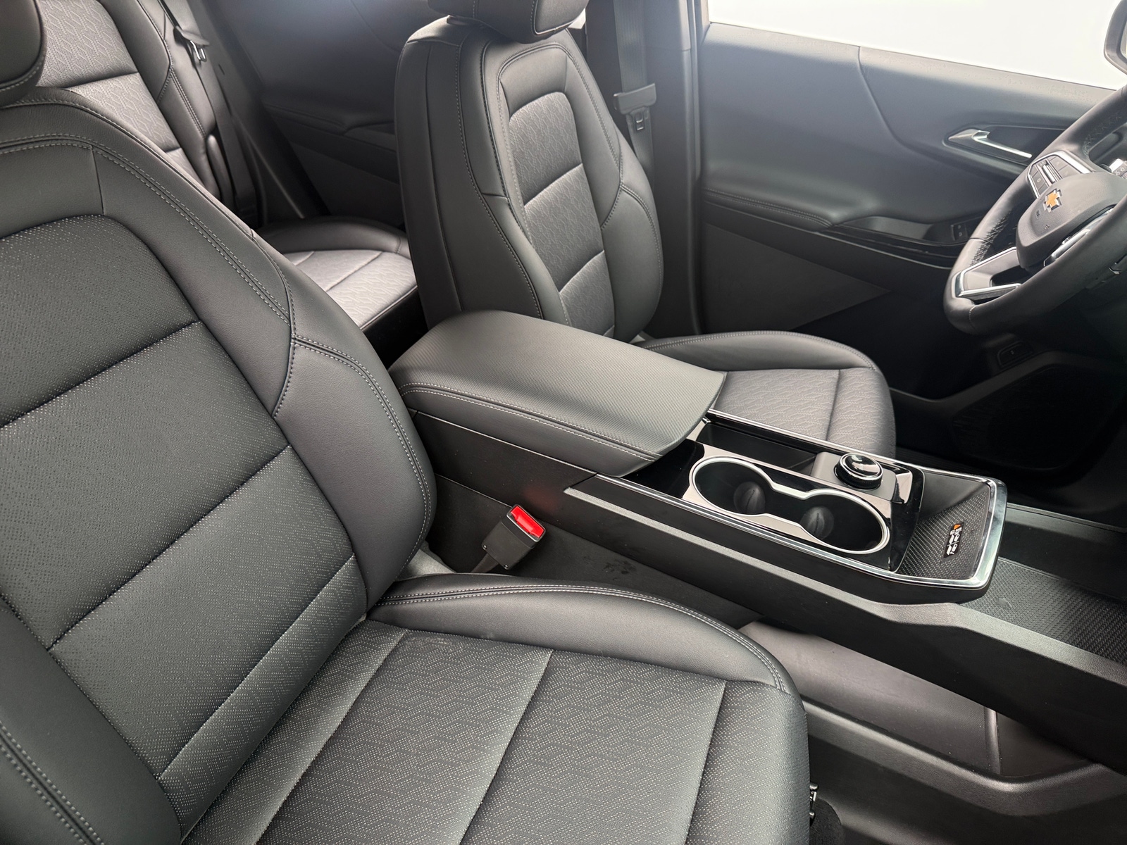 Thumbnail: 2026 Chevrolet Equinox - 2