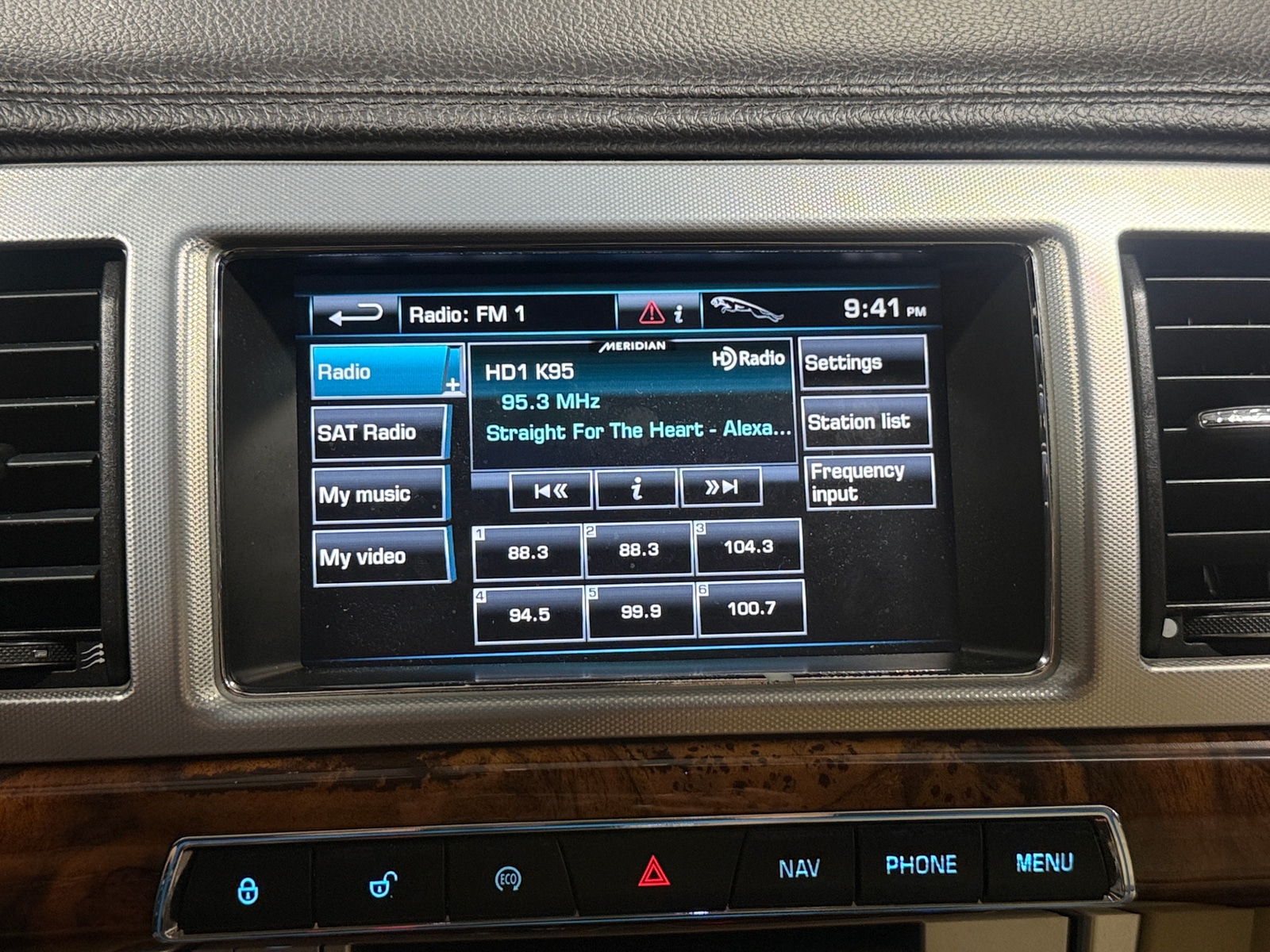 Thumbnail: 2013 Jaguar XF - 3