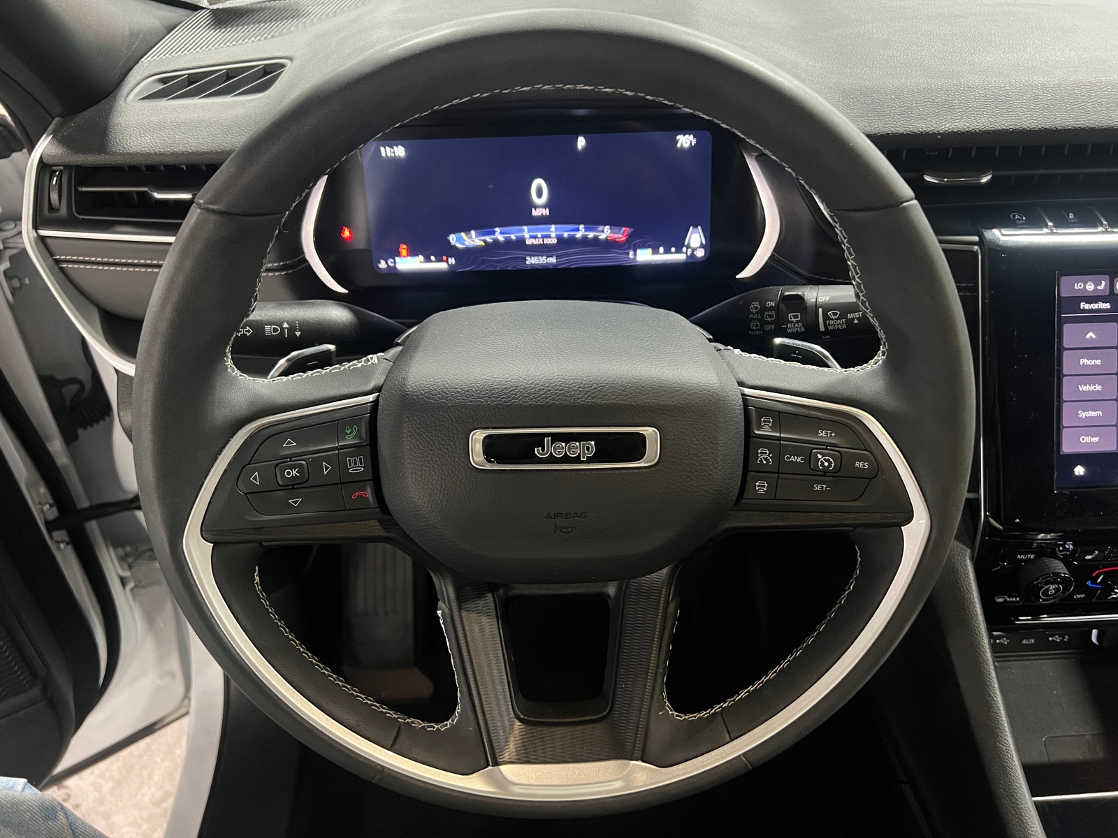 Thumbnail: 2023 Jeep Grand Cherokee - 4
