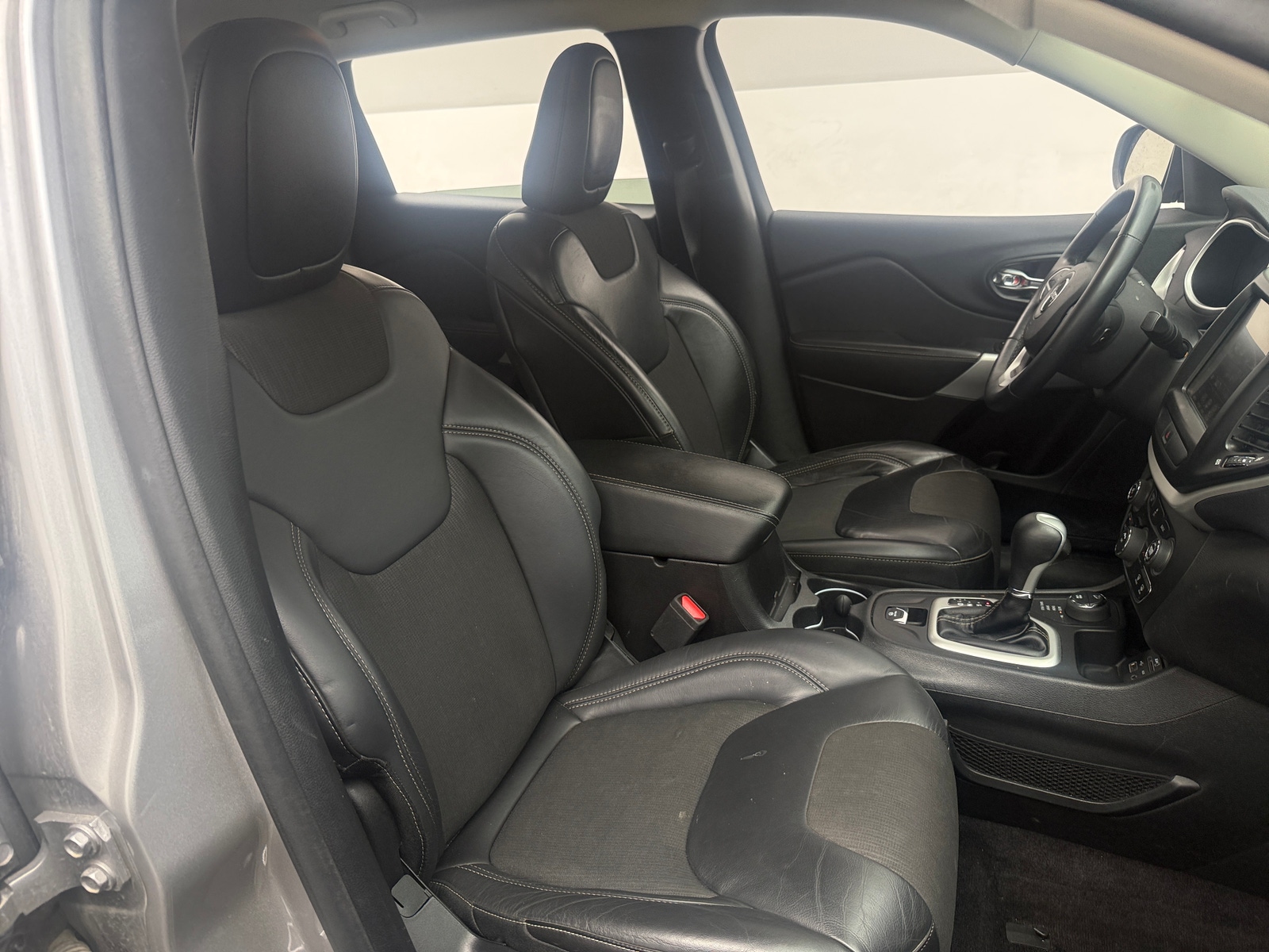 Thumbnail: 2018 Jeep Cherokee - 2