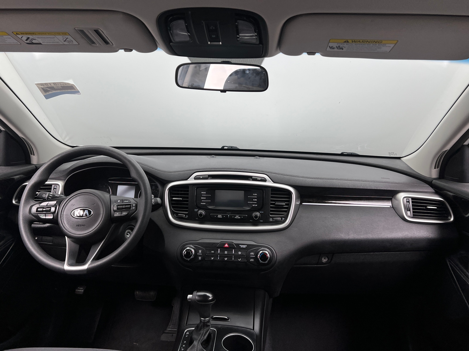 Thumbnail: 2017 Kia Sorento - 3