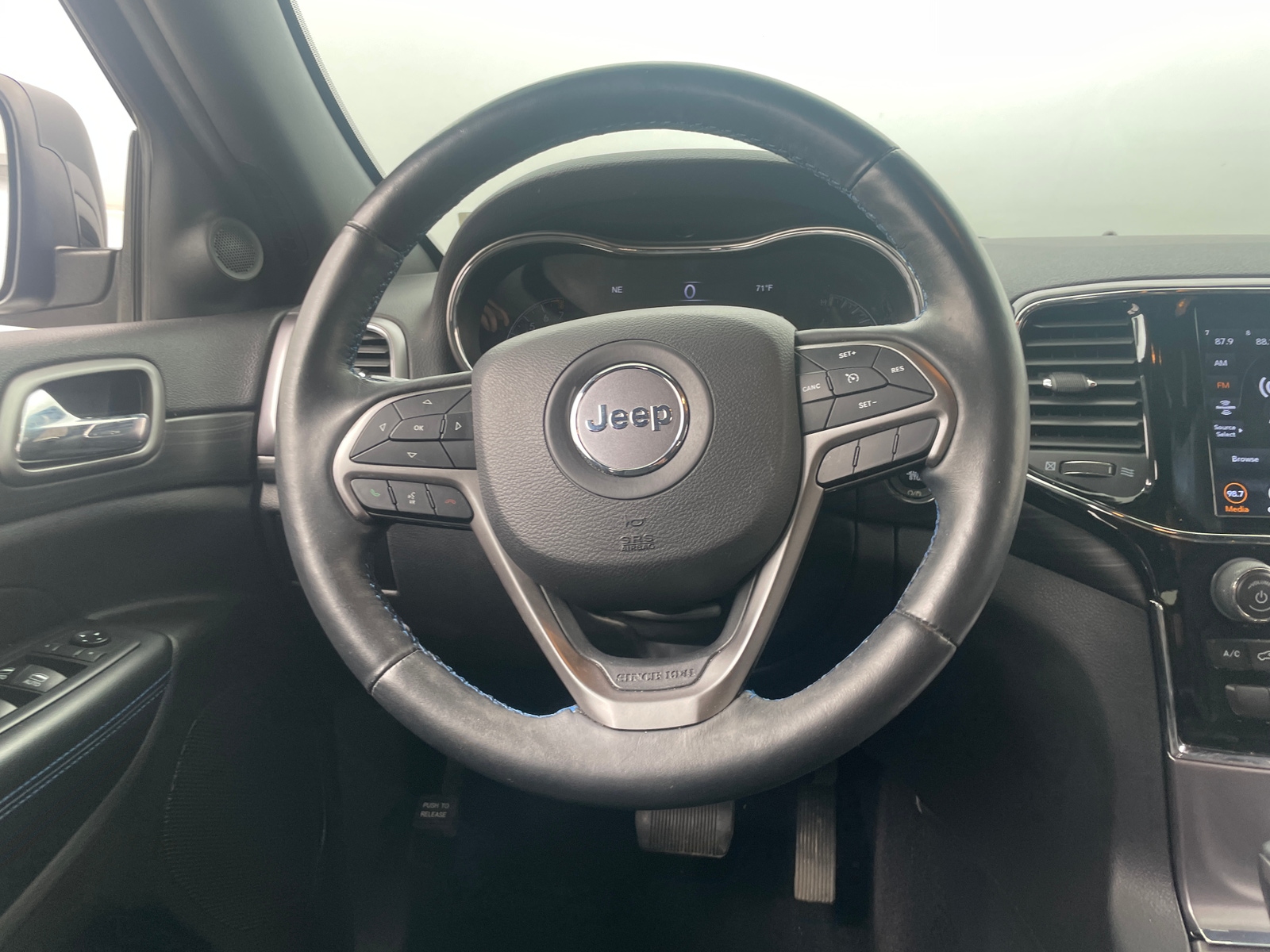 Thumbnail: 2019 Jeep Grand Cherokee - 5