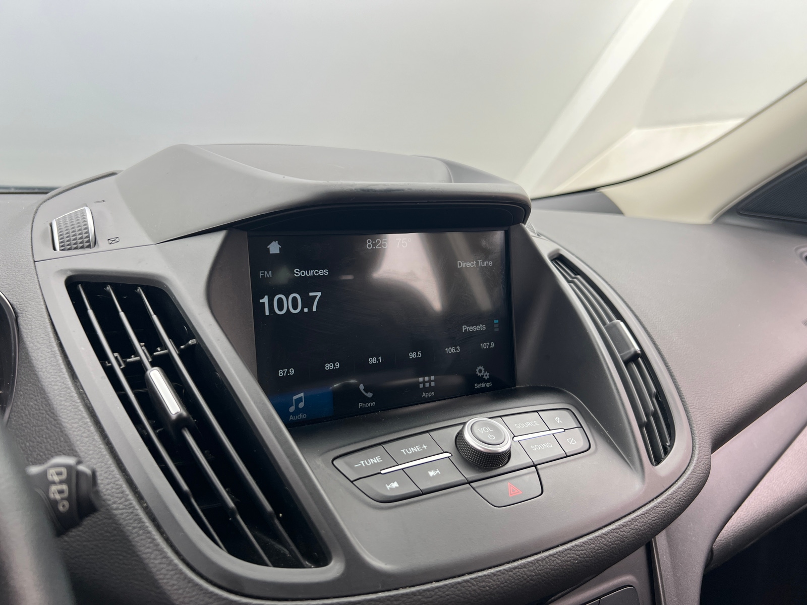 Thumbnail: 2019 Ford Escape - 4