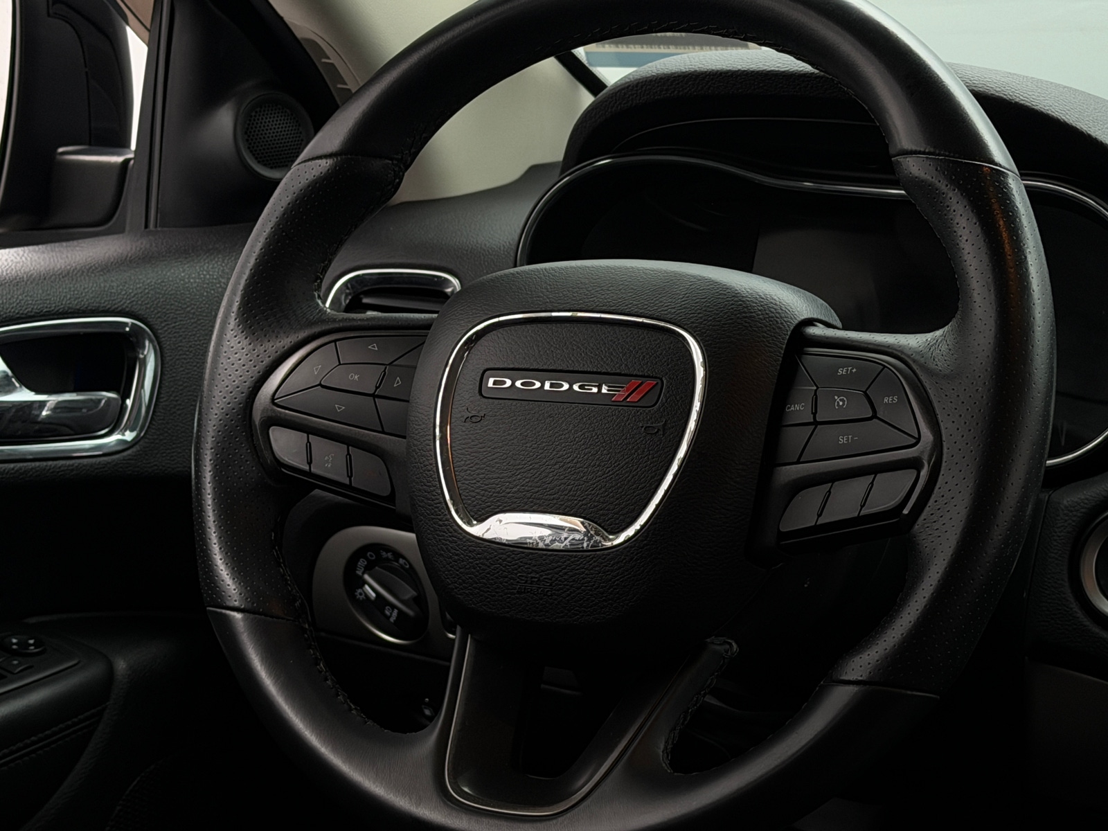 Thumbnail: 2018 Dodge Durango - 5