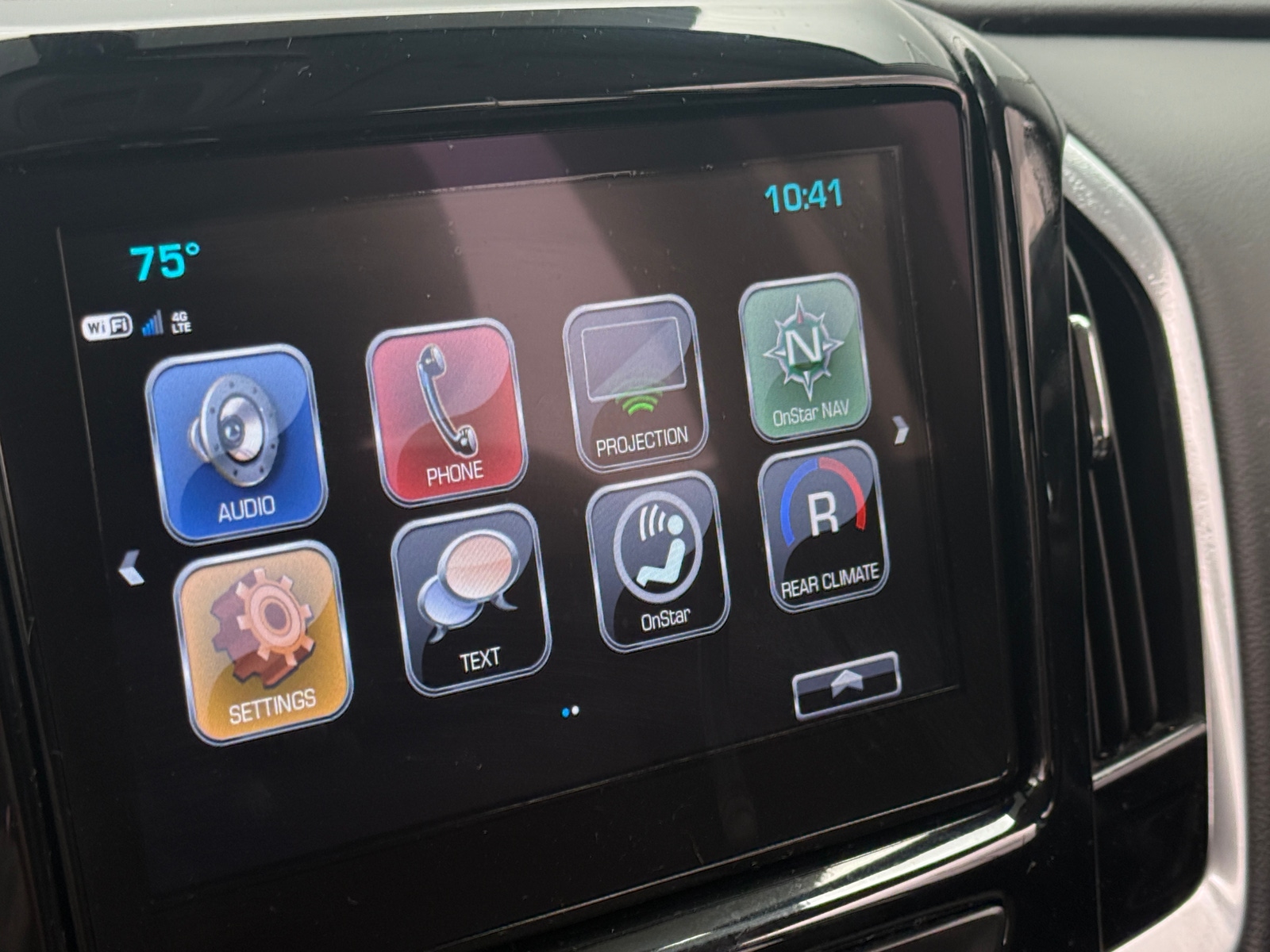Thumbnail: 2019 Chevrolet Traverse - 3