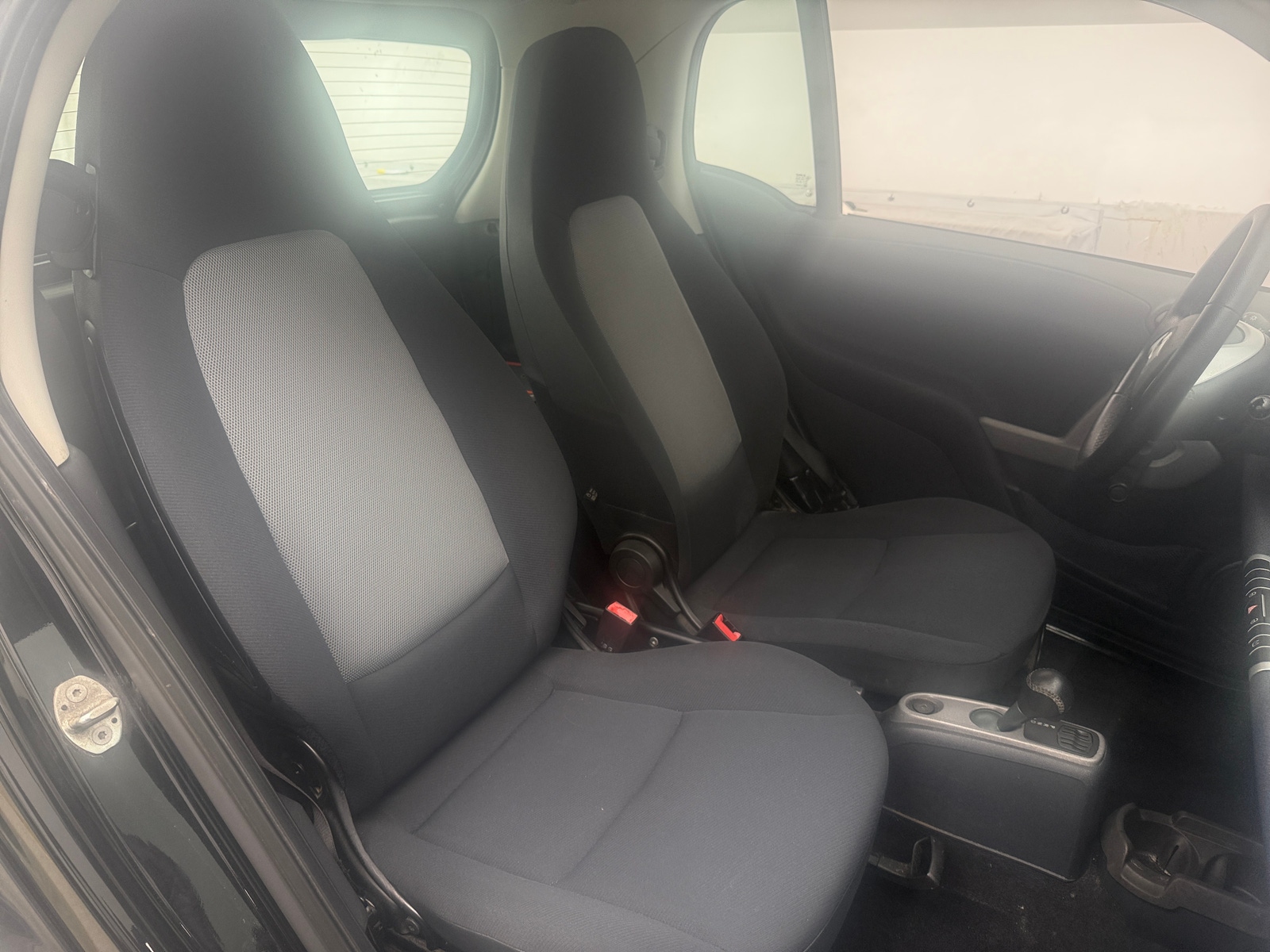 Thumbnail: 2015 smart fortwo - 2